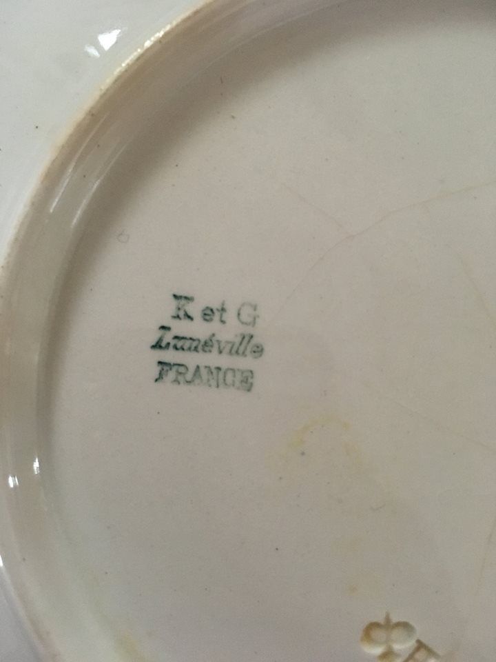 Two old plates Dove cherry Keller & Guerin Geo Conde de Lunéville.