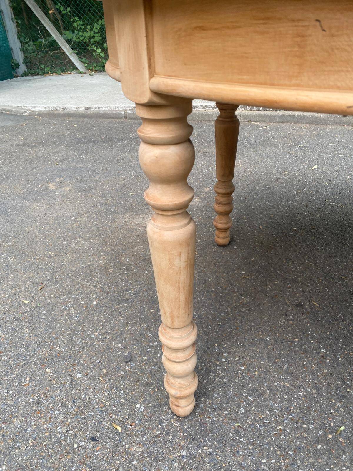 Round extendable dining table stripped in solid cherry wood France 1950