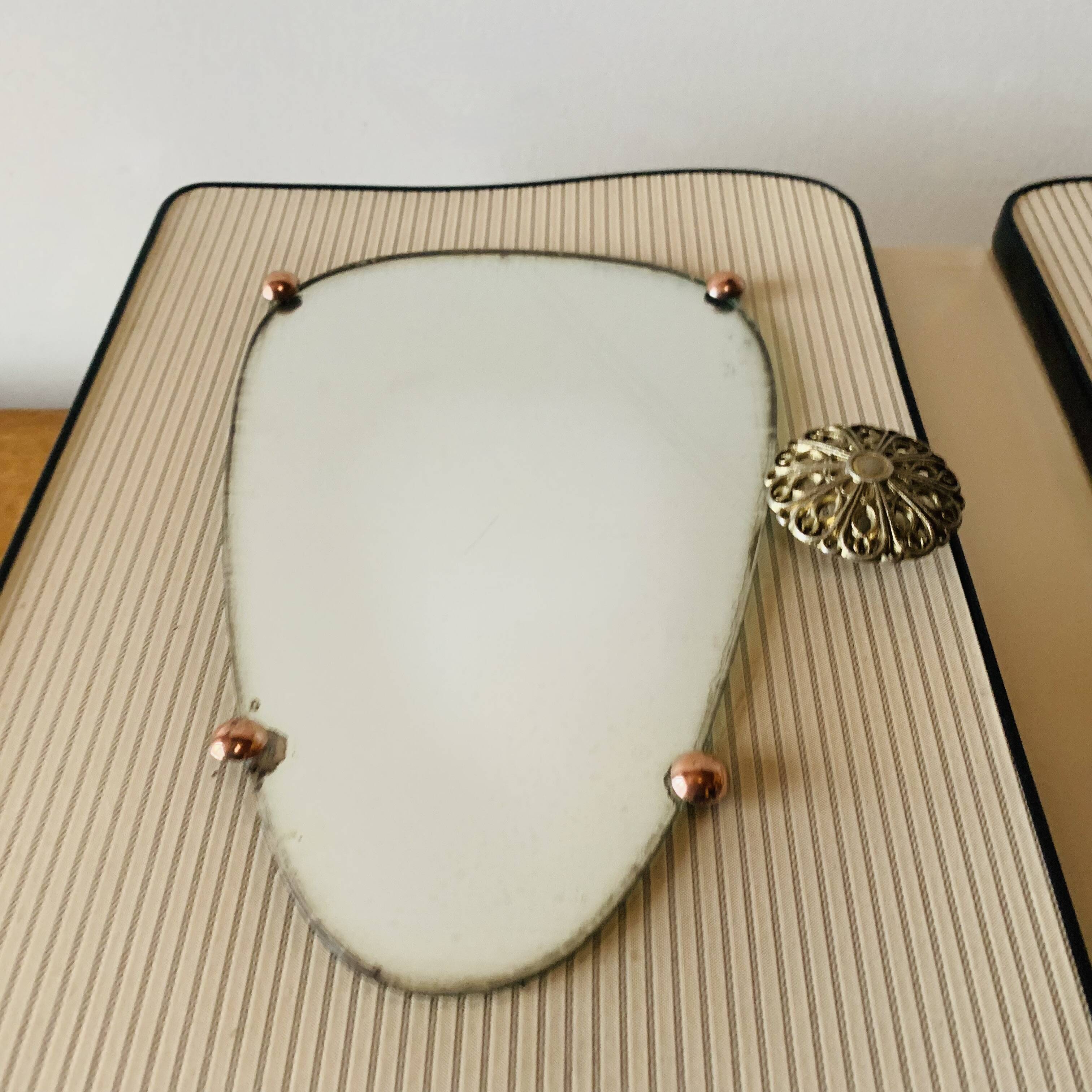 Vintage medicine cabinet - 1950s.