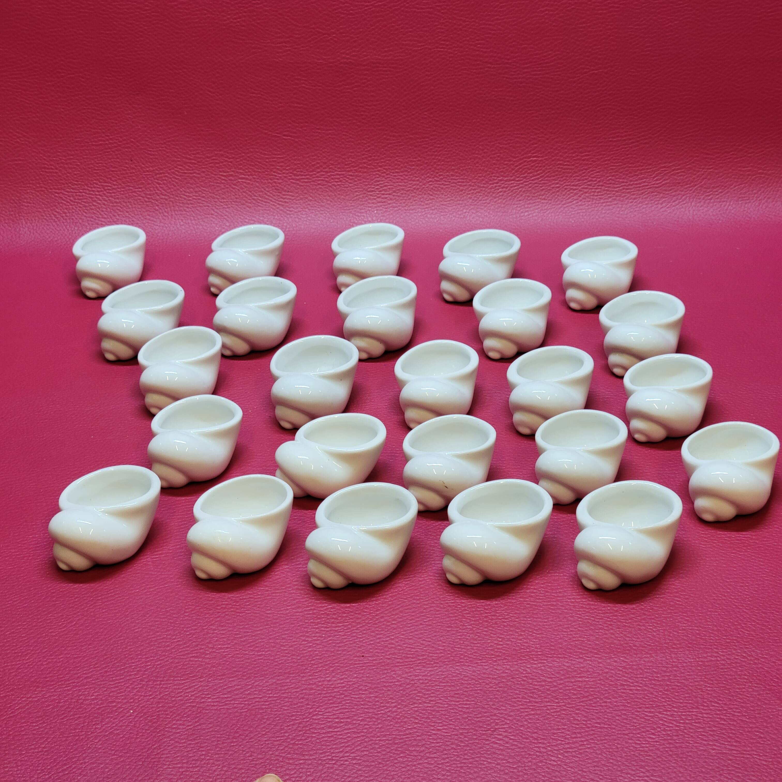 25 Snail Shell Buckets In Vintage White Porcelain