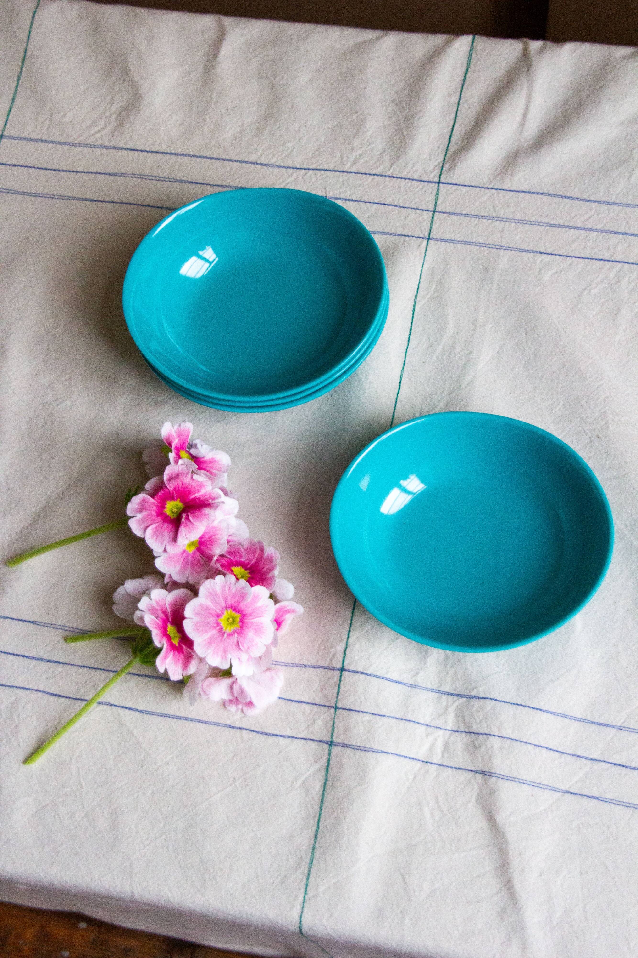 Nappe, écru, surpiqûres bleue/verte