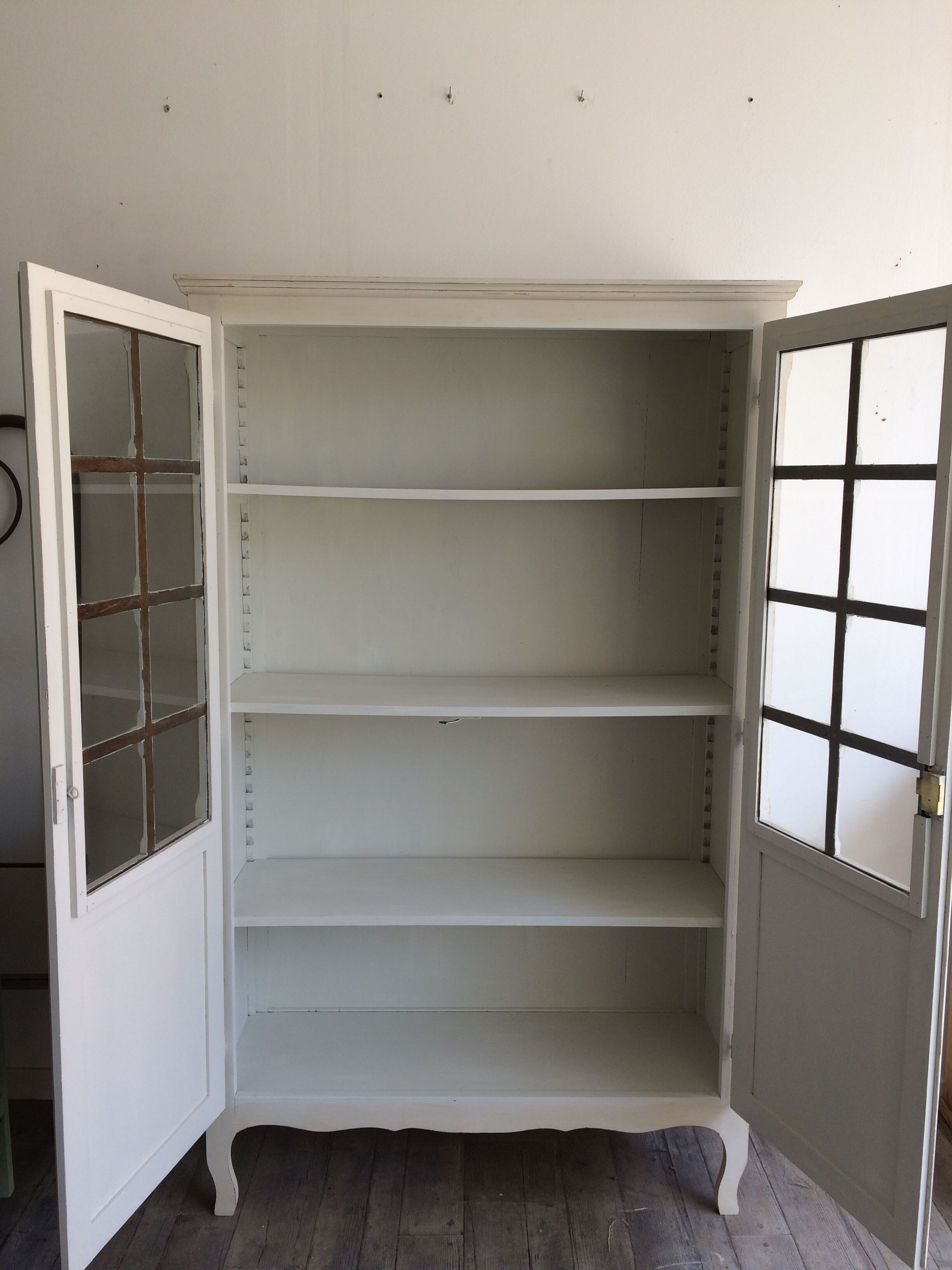 Armoire vitrine shabby chic