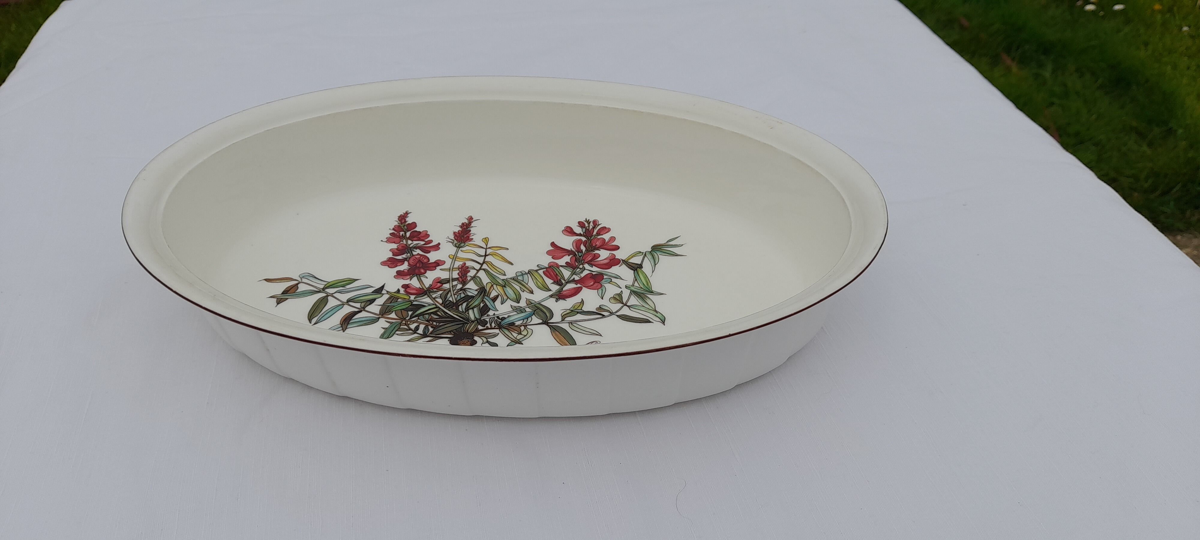Oval oven dish vilbofour villeroy & boch model botanica l 31.5 cm