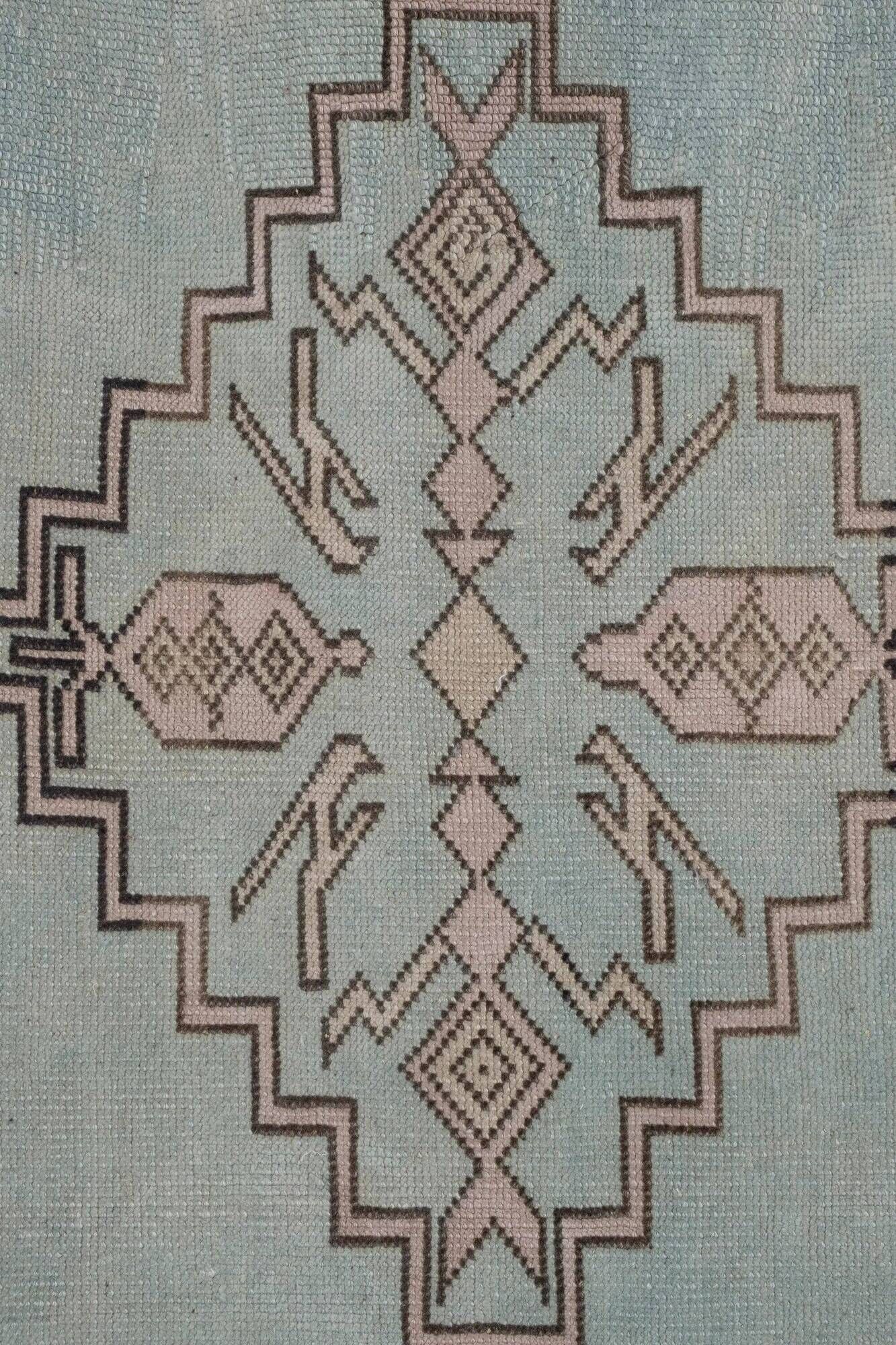 Vintage Turkish rug handmade 196x284 cm