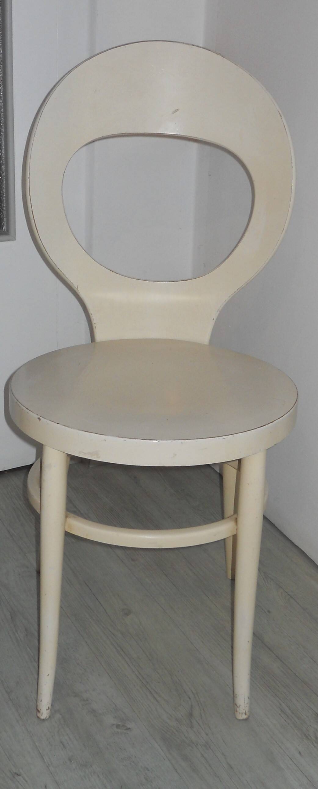 Baumann seagull chair