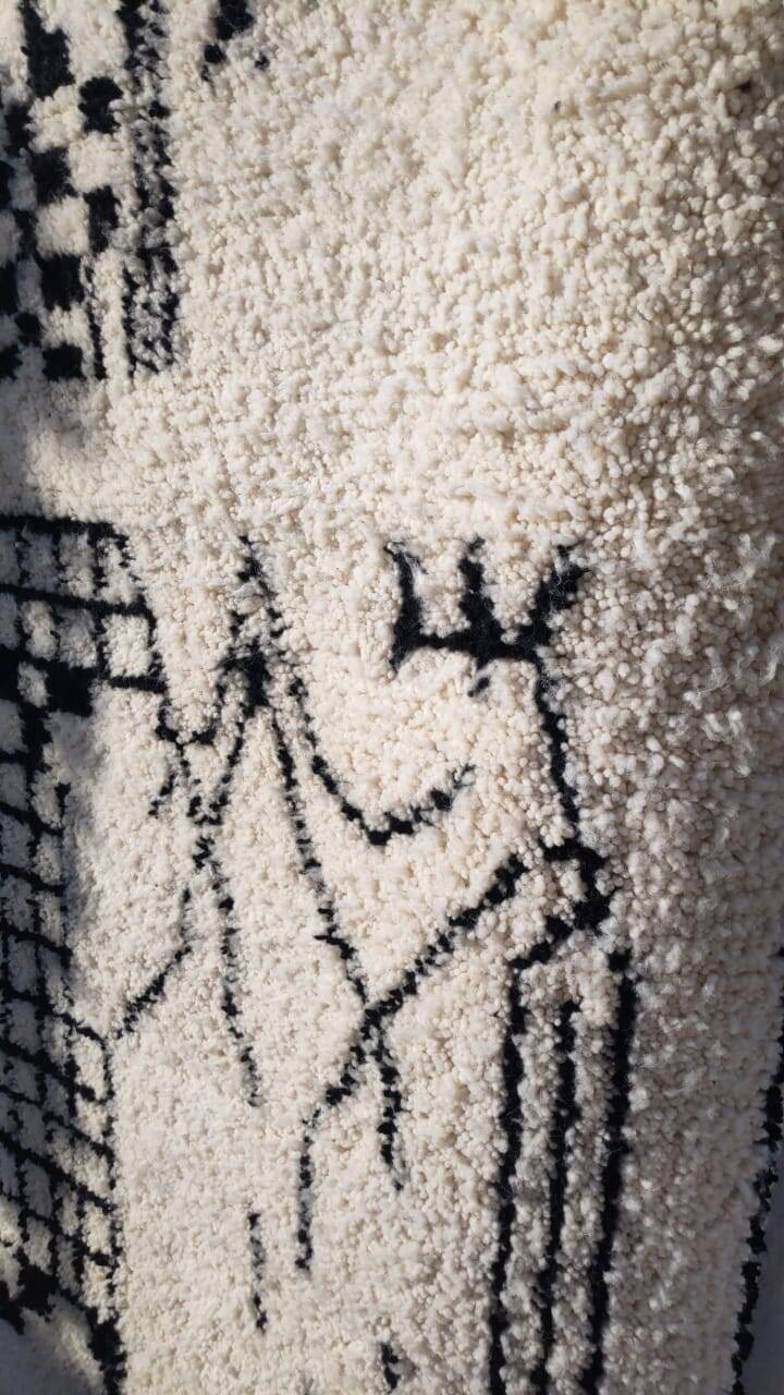 Azilal black and white rug 200*300 cm