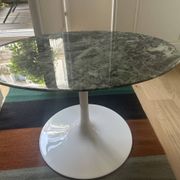 Pseudo Knoll gueridon green marble