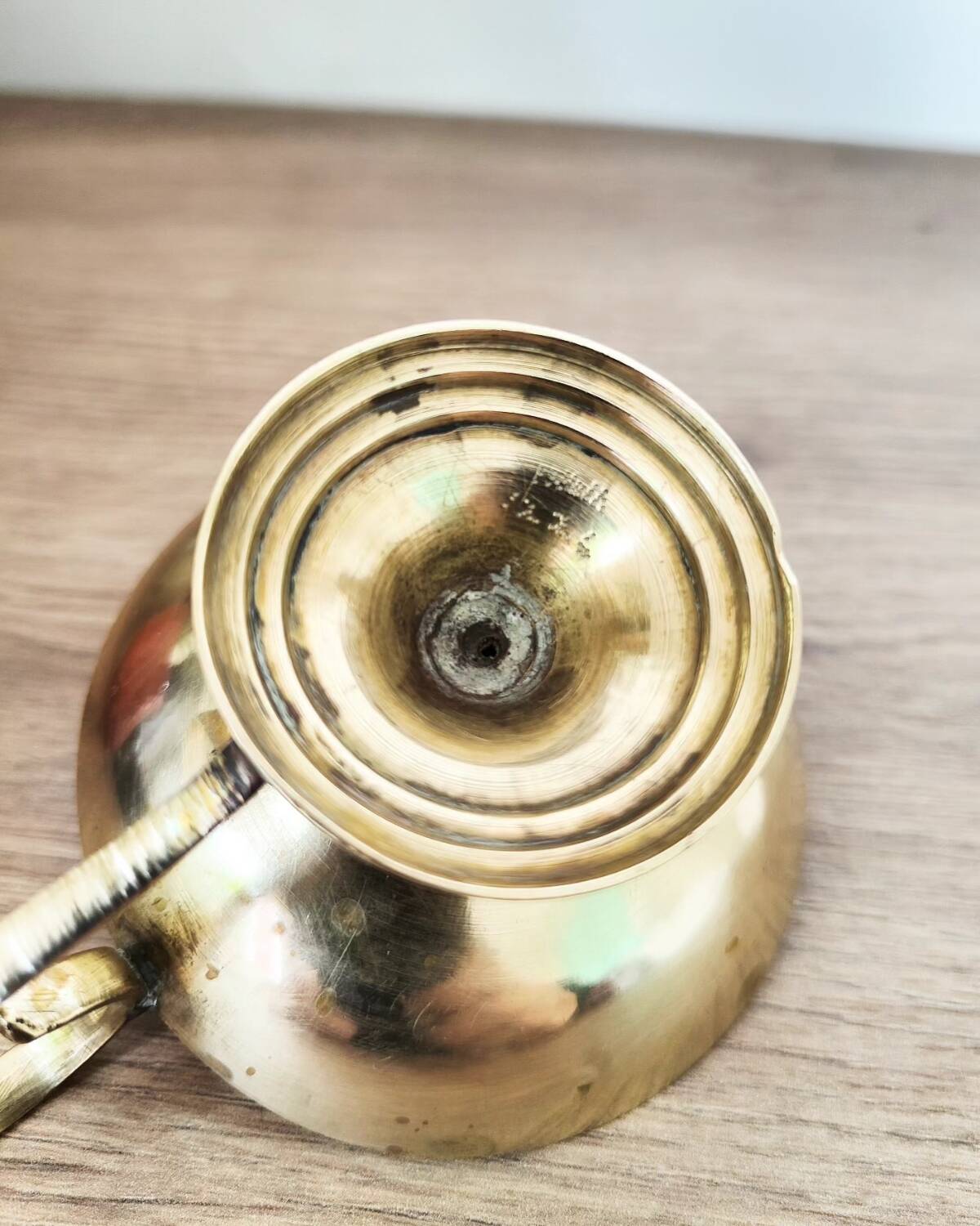 Cellar rat candle holder