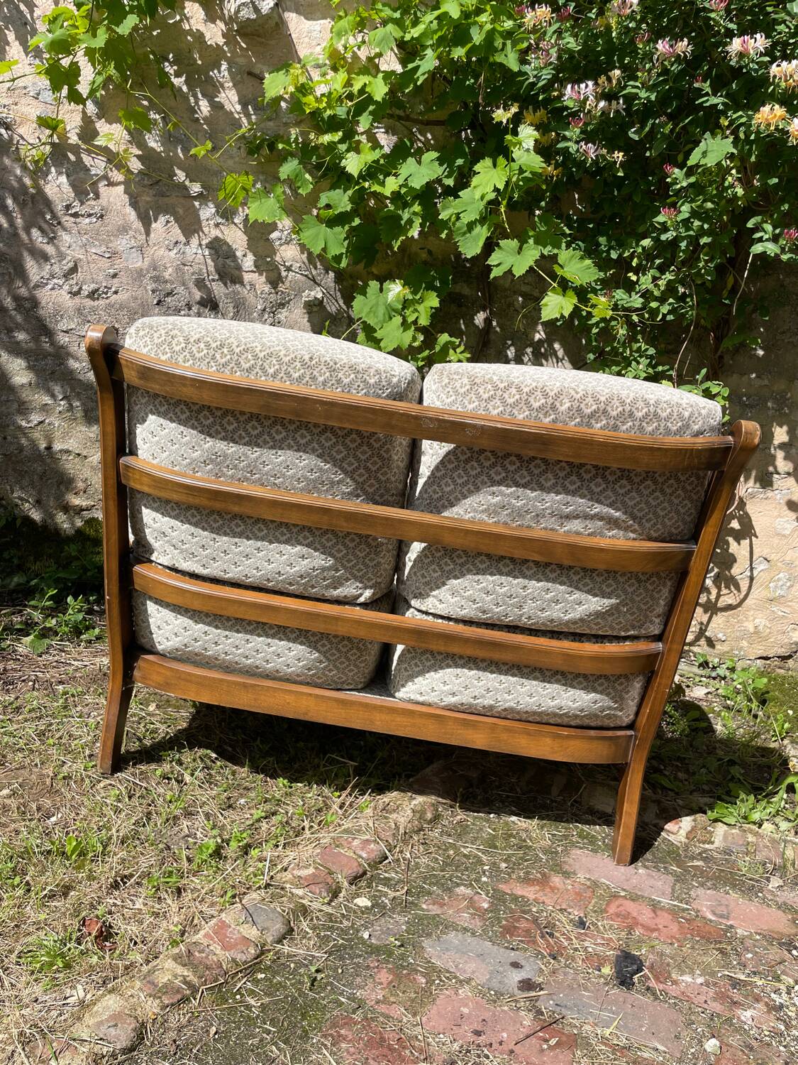 Sofa in wood, cane and green velvet