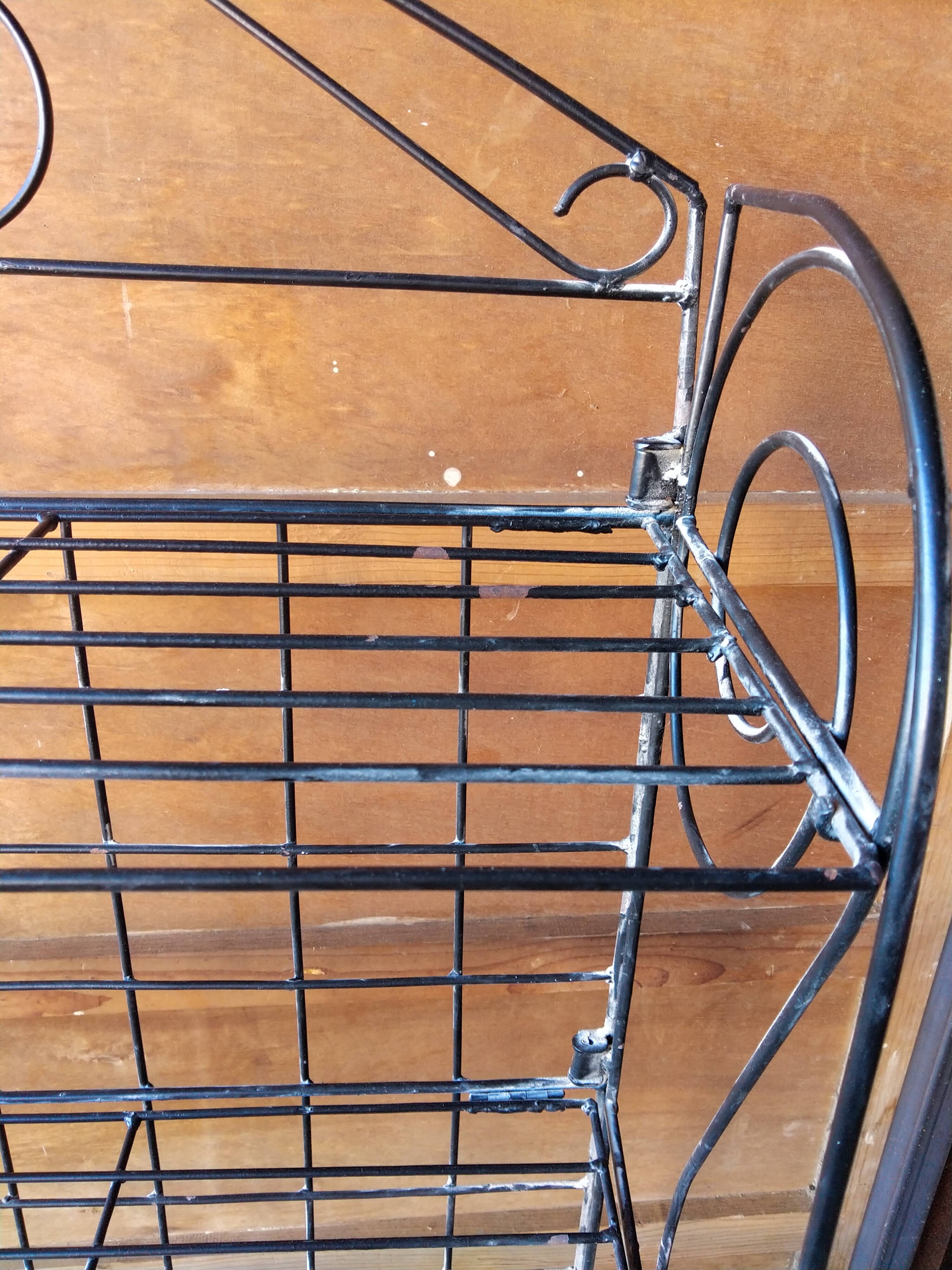 Bakery shelf