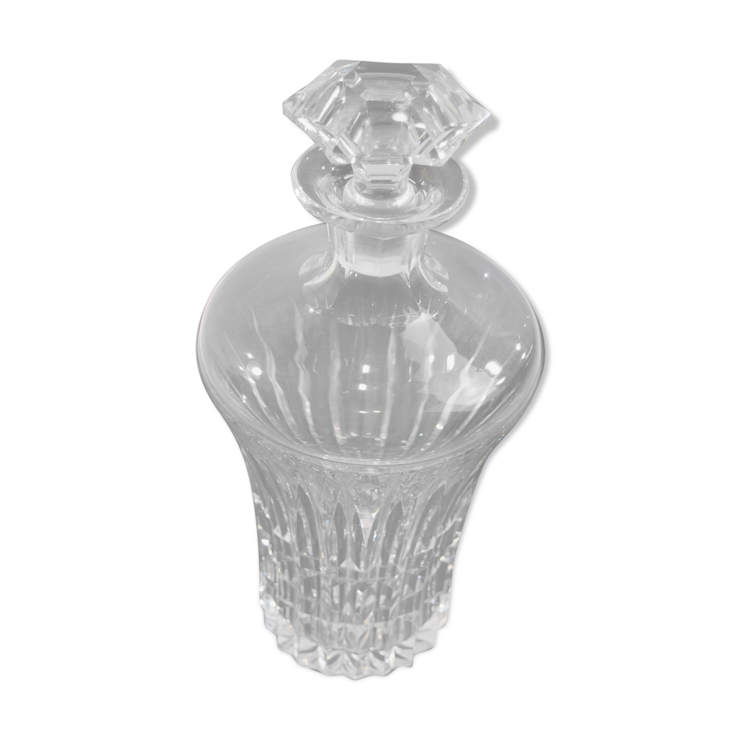 Ancient carafe with its cut crystal bouchon