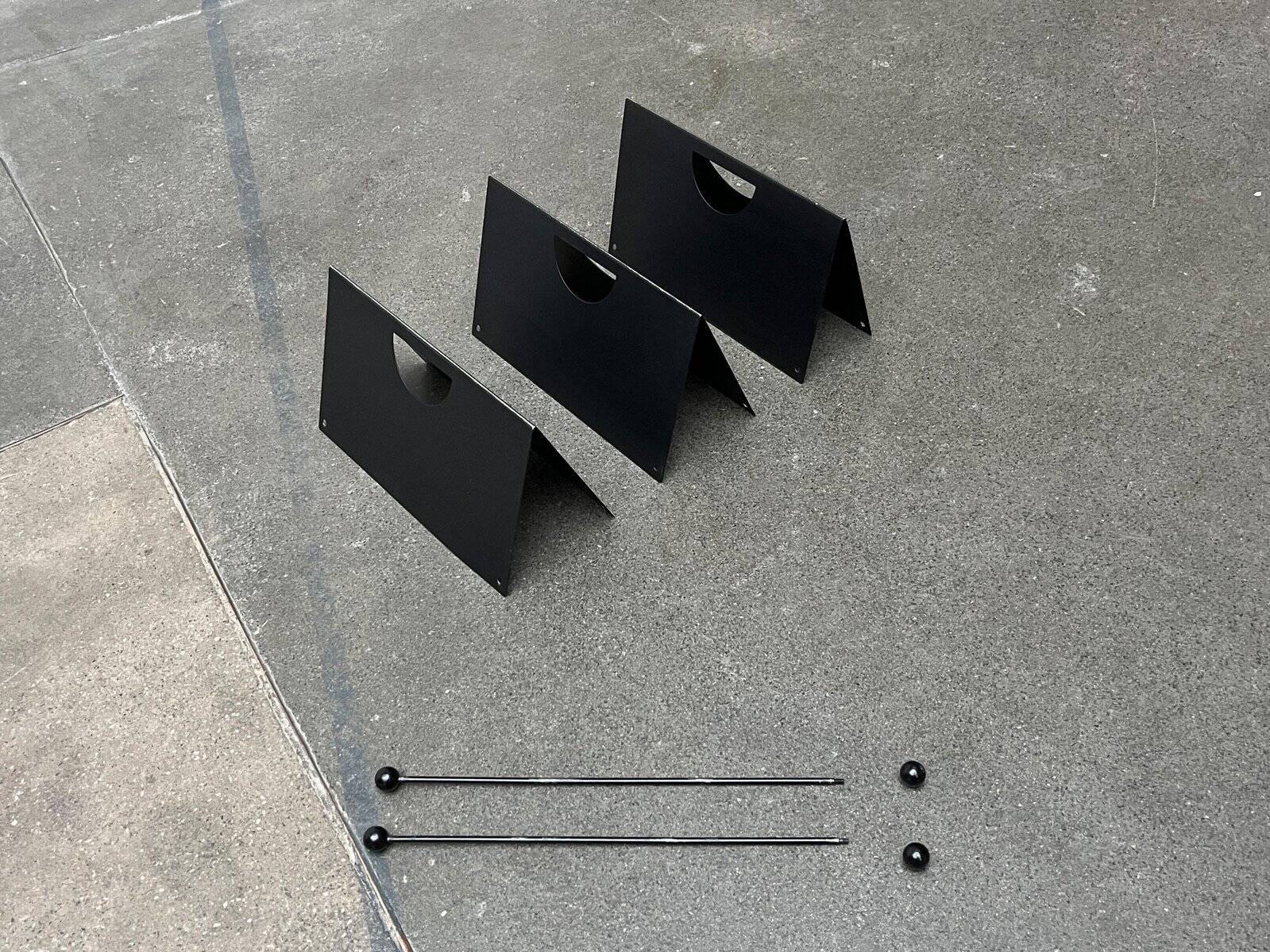 Postmodern Italian metal magazine rack, 1980s