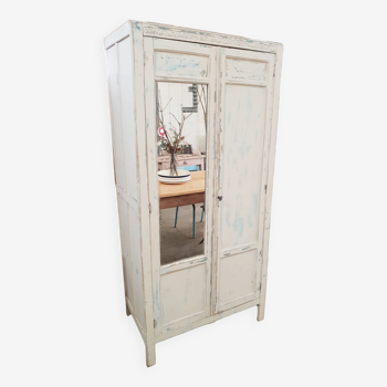 Armoire parisienne vintage