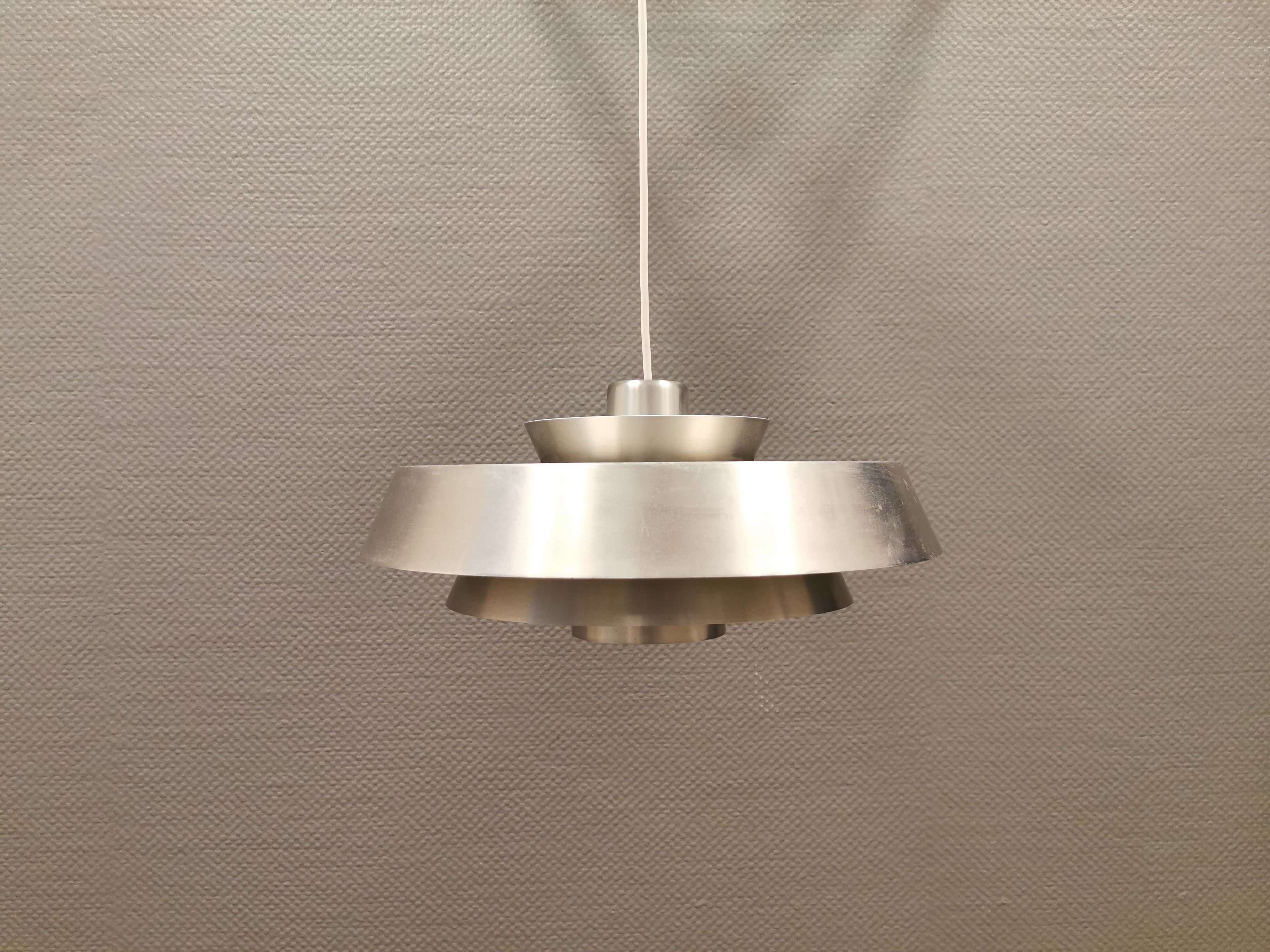 Suspension modèle « Nova » conçue par Jo hammerborg pour Danish Fog&Mørup en 1963.
