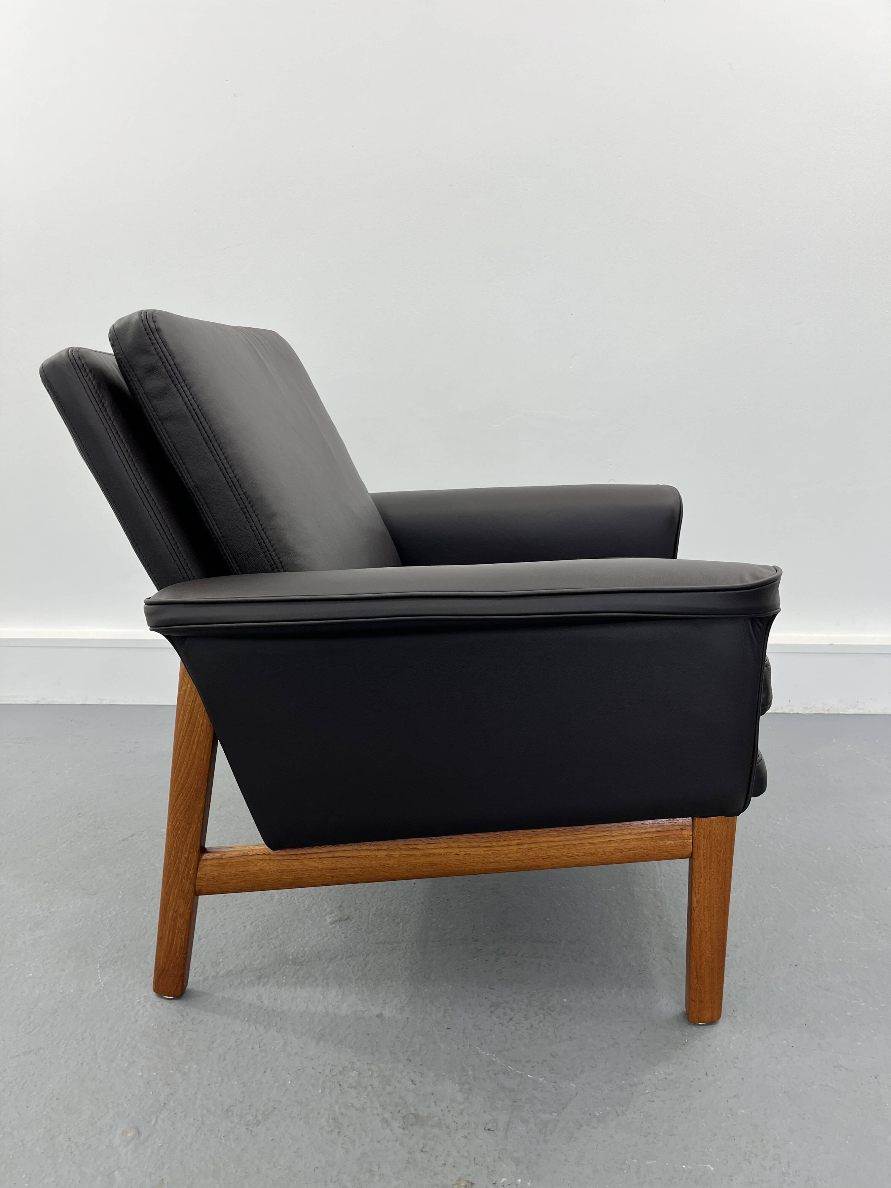 Chair model 218 by Finn Juhl Jupiter for France & Søn France and Daverkosen Denmark 1965