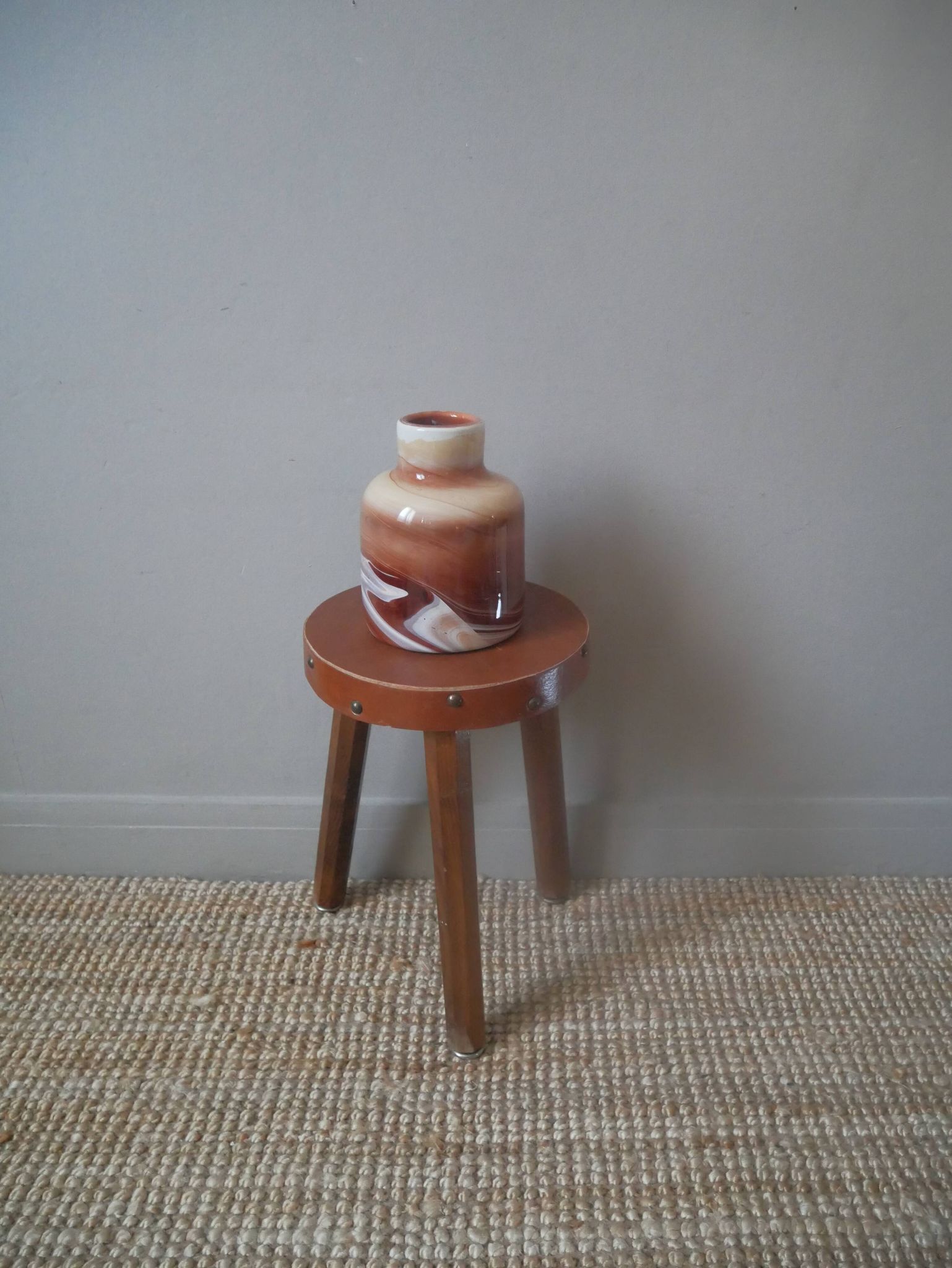 Vase en céramique design contemporain fabrication artisanale forme minimaliste  tons bruns