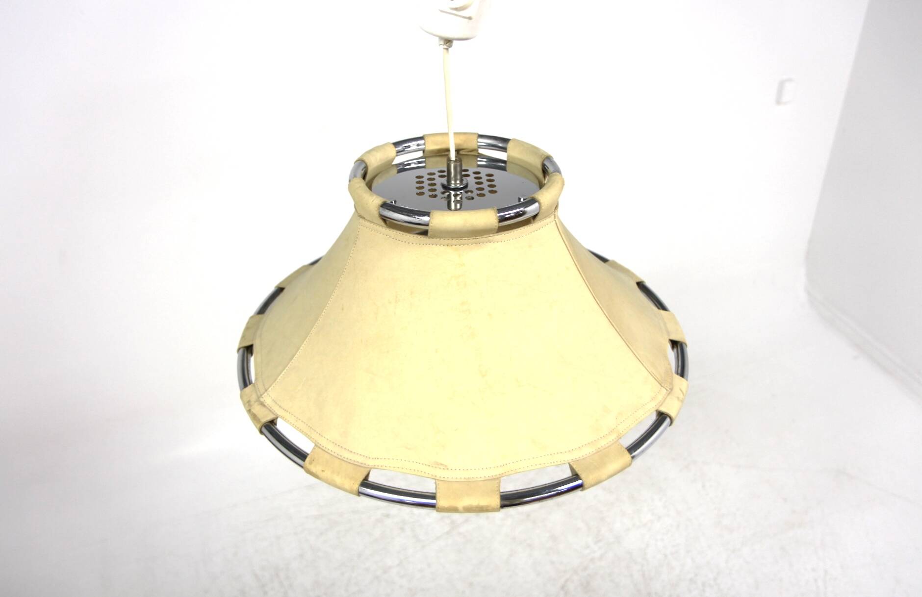 Scandinavian leather pendant light "Anna", Ateljé Lyktan, Sweden, 1970