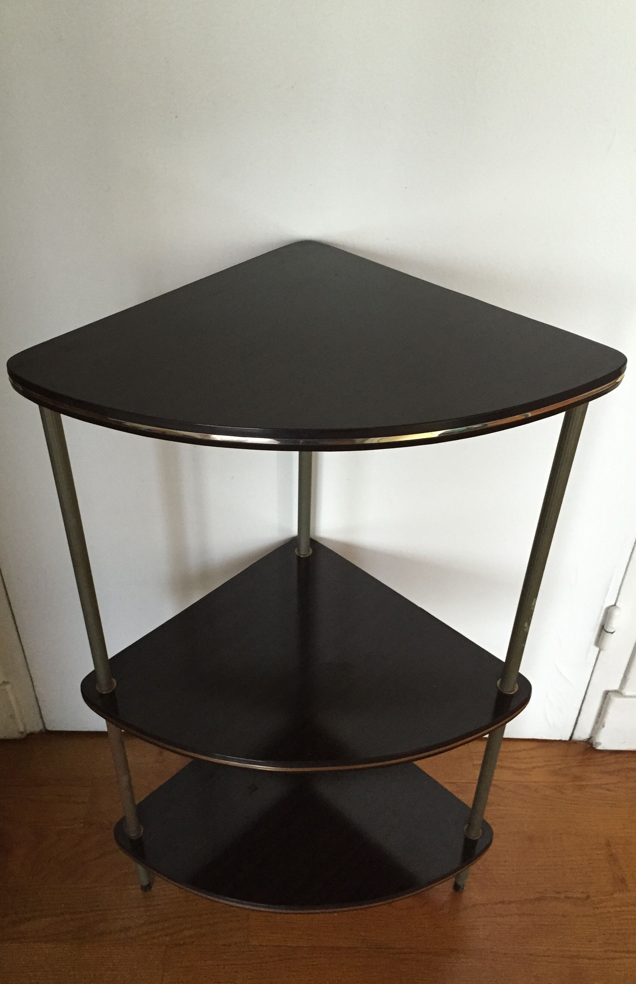 Formica corner shelf