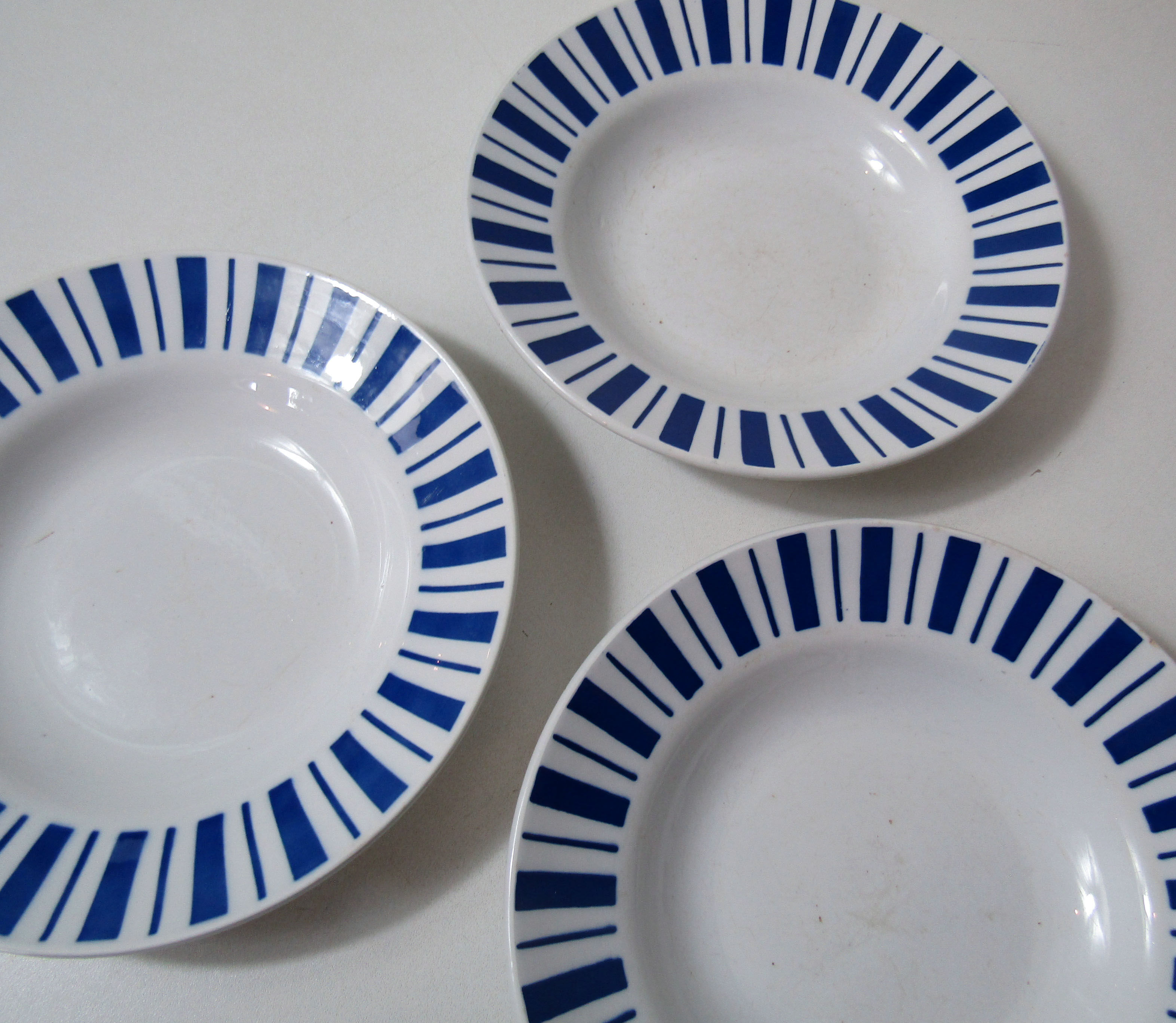 3 hollow plates faience Badonviller