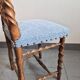 Chaise vintage en bois sculpté
