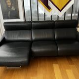 Black leather Steiner sofa