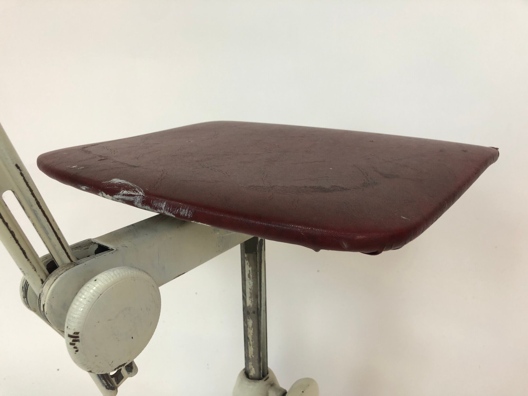 Industrial drawing work chair designed by Friso Kramer for Ahrend De Cirkel Netherlands