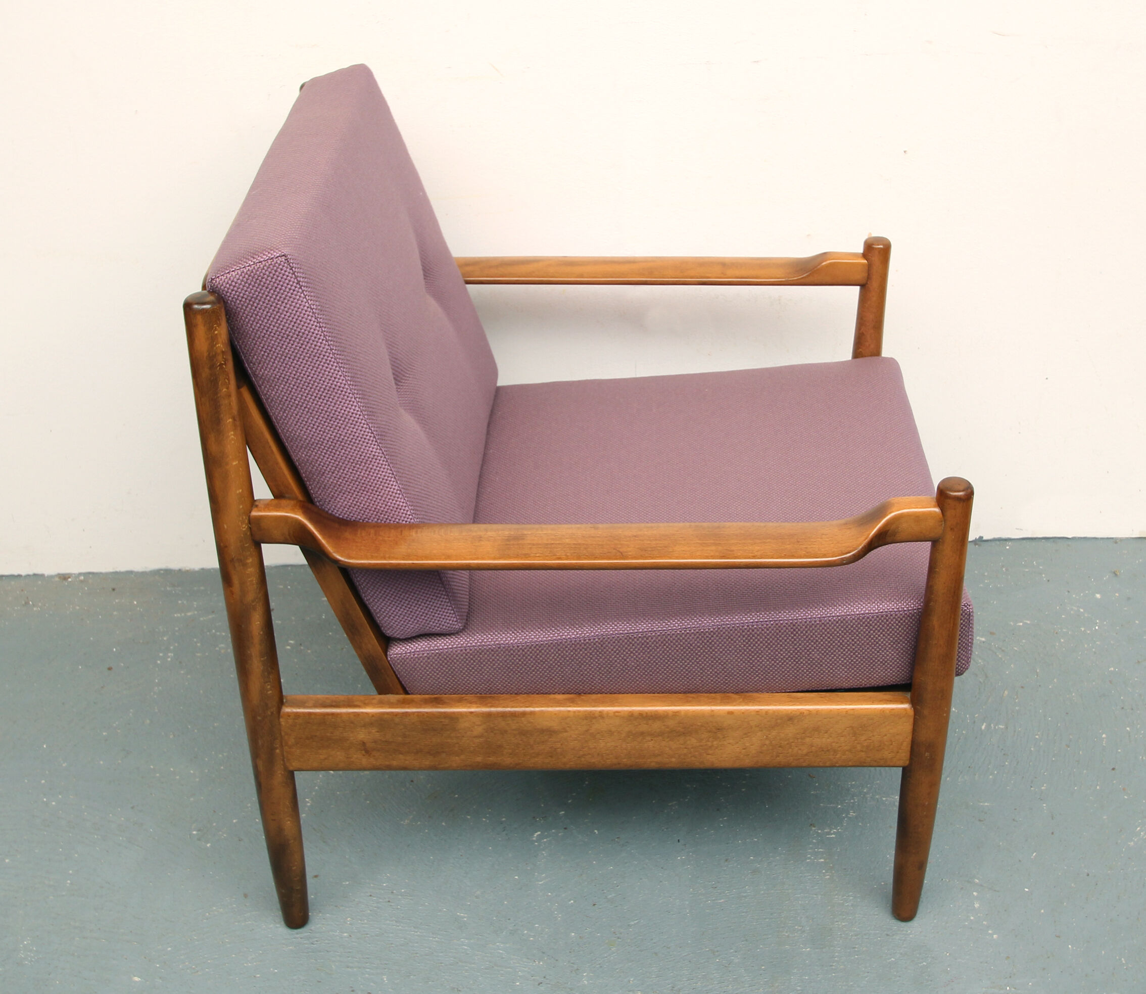 1960s armchair in lilac