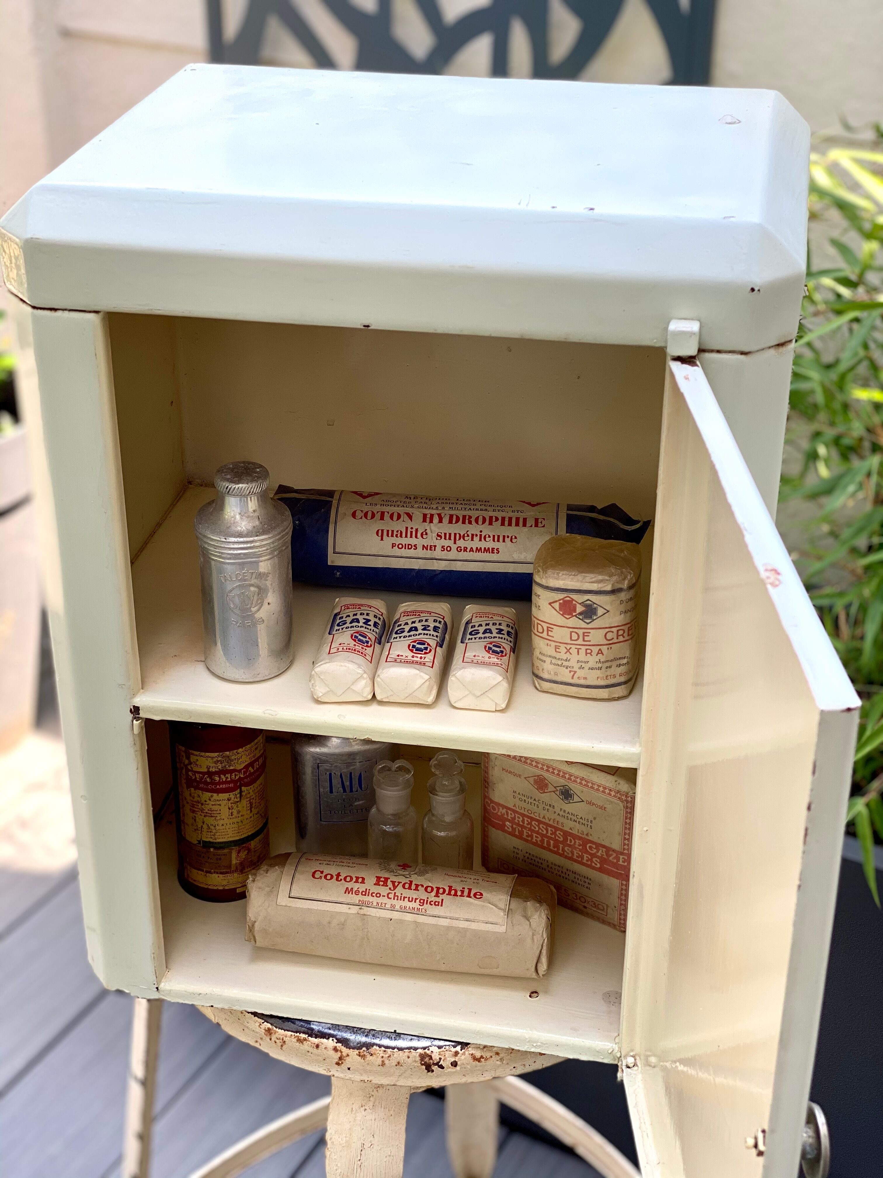 Vintage metal medicine cabinet