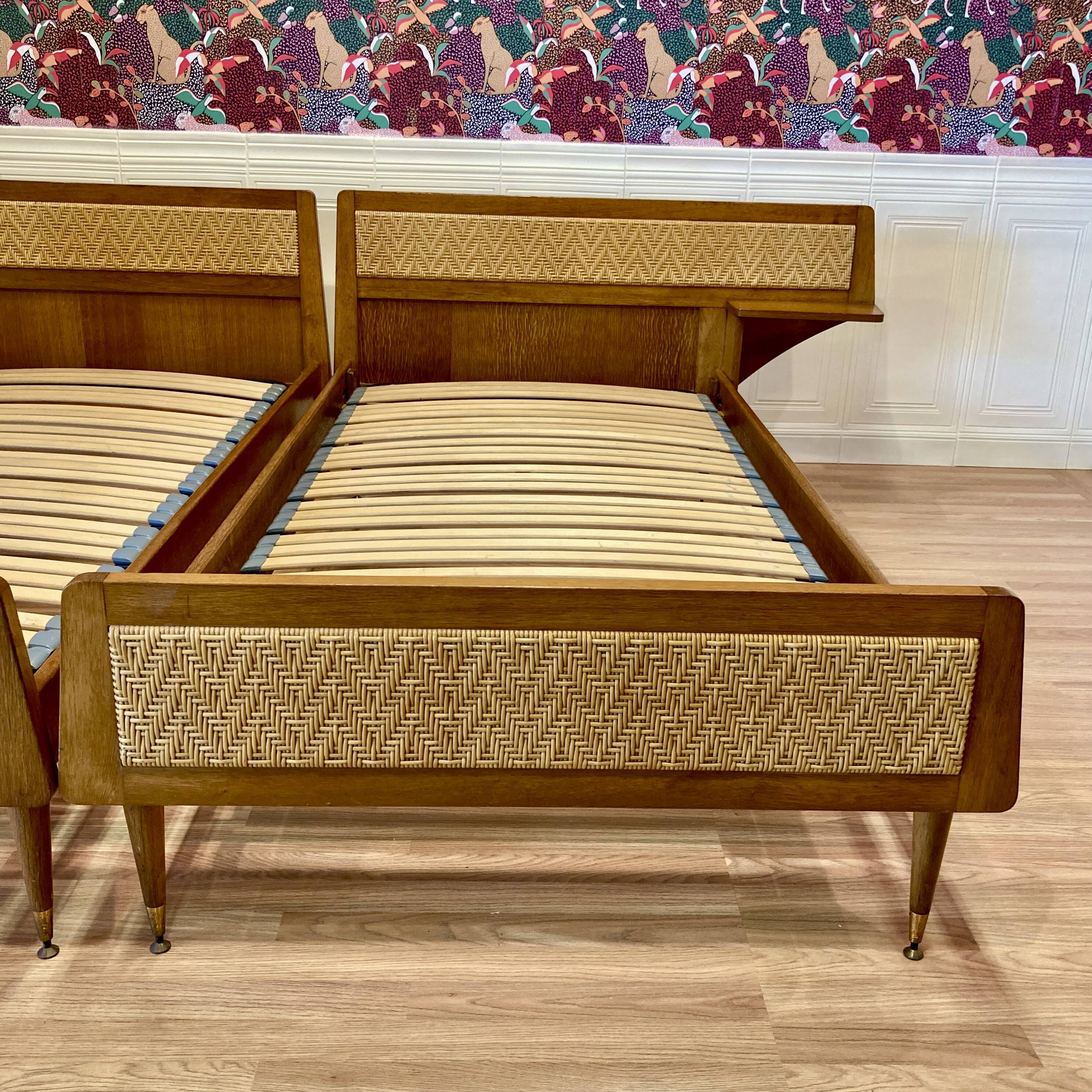 Paire de lits rotin design 1950
