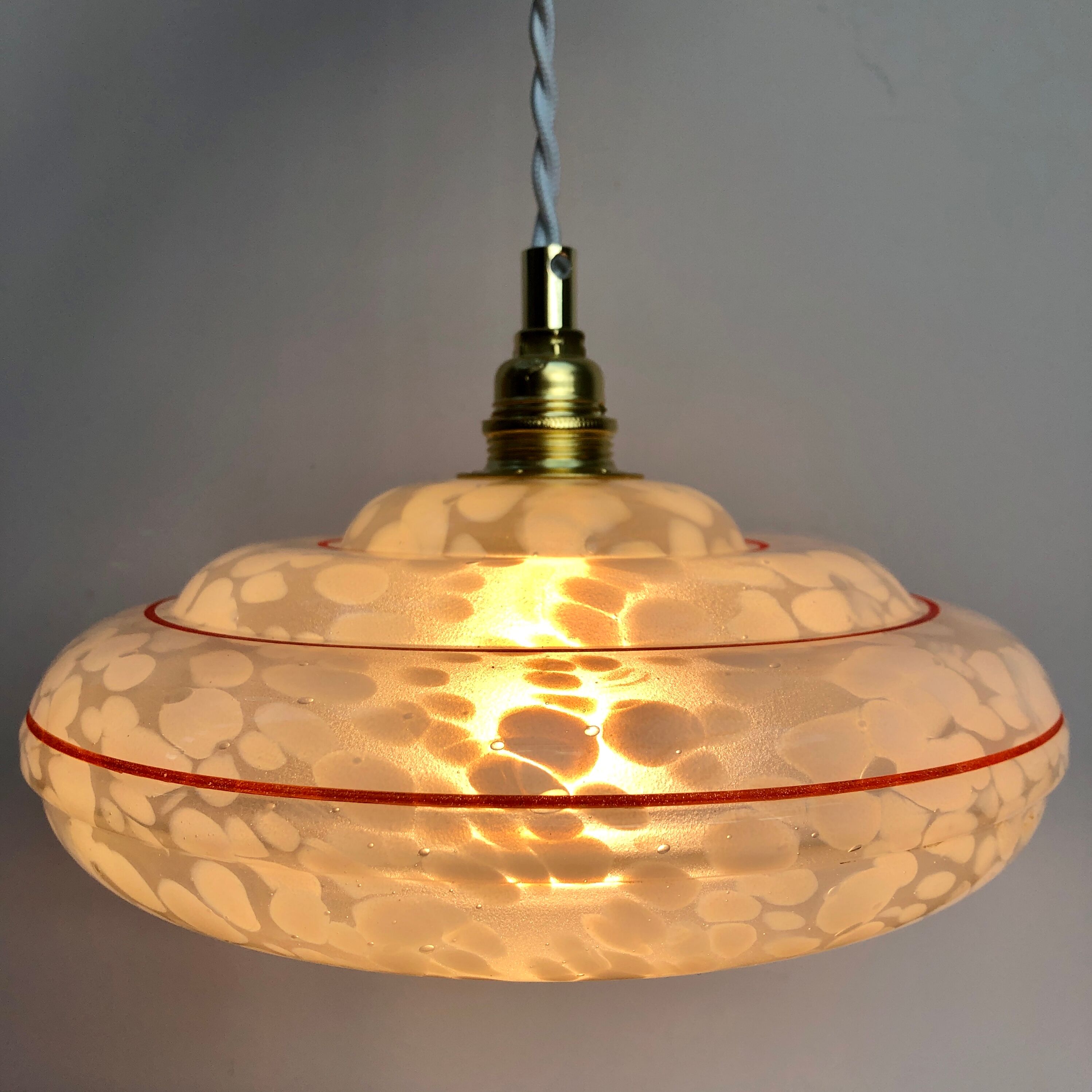 Vintage lampshade suspension and porcelain rosette