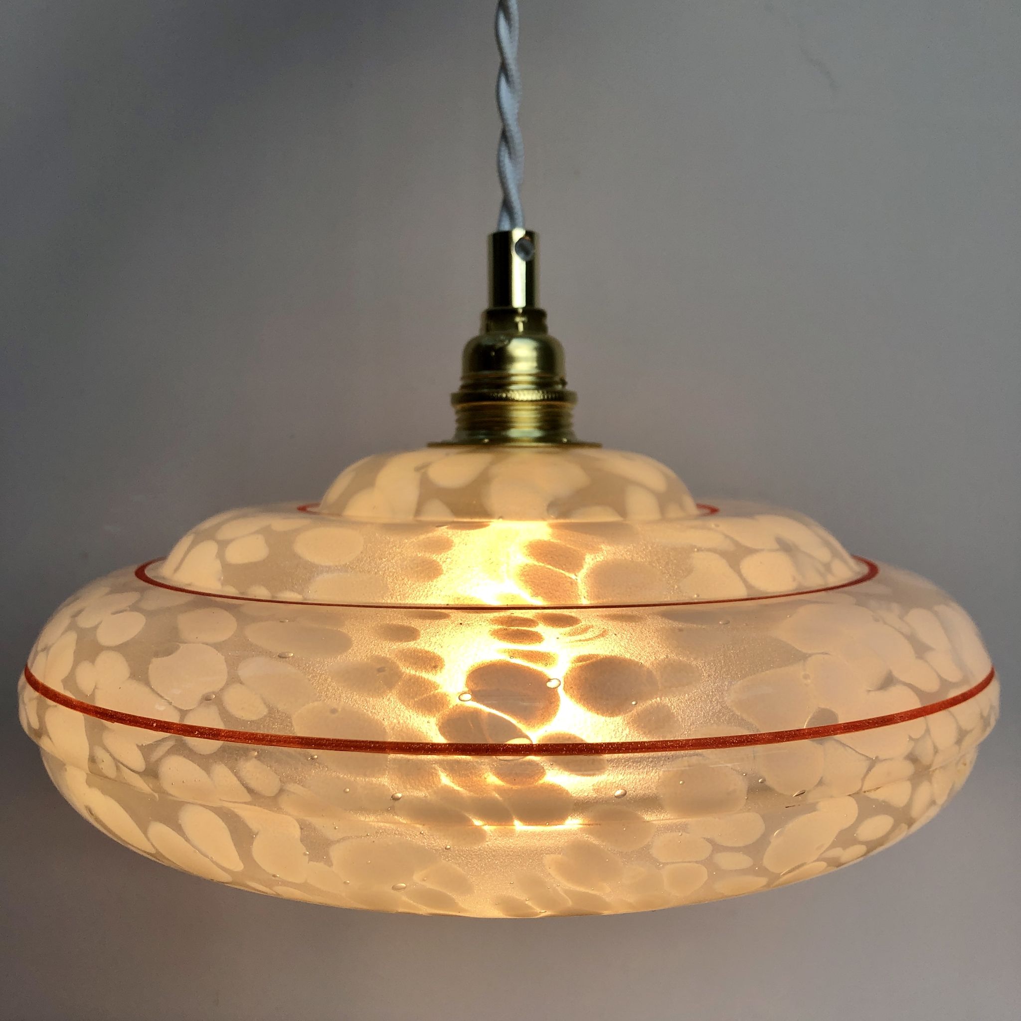 Vintage lampshade suspension and porcelain rosette