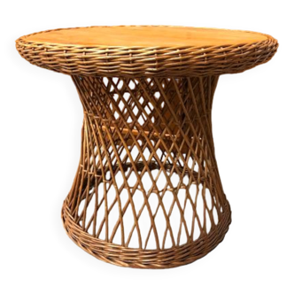 Rattan table