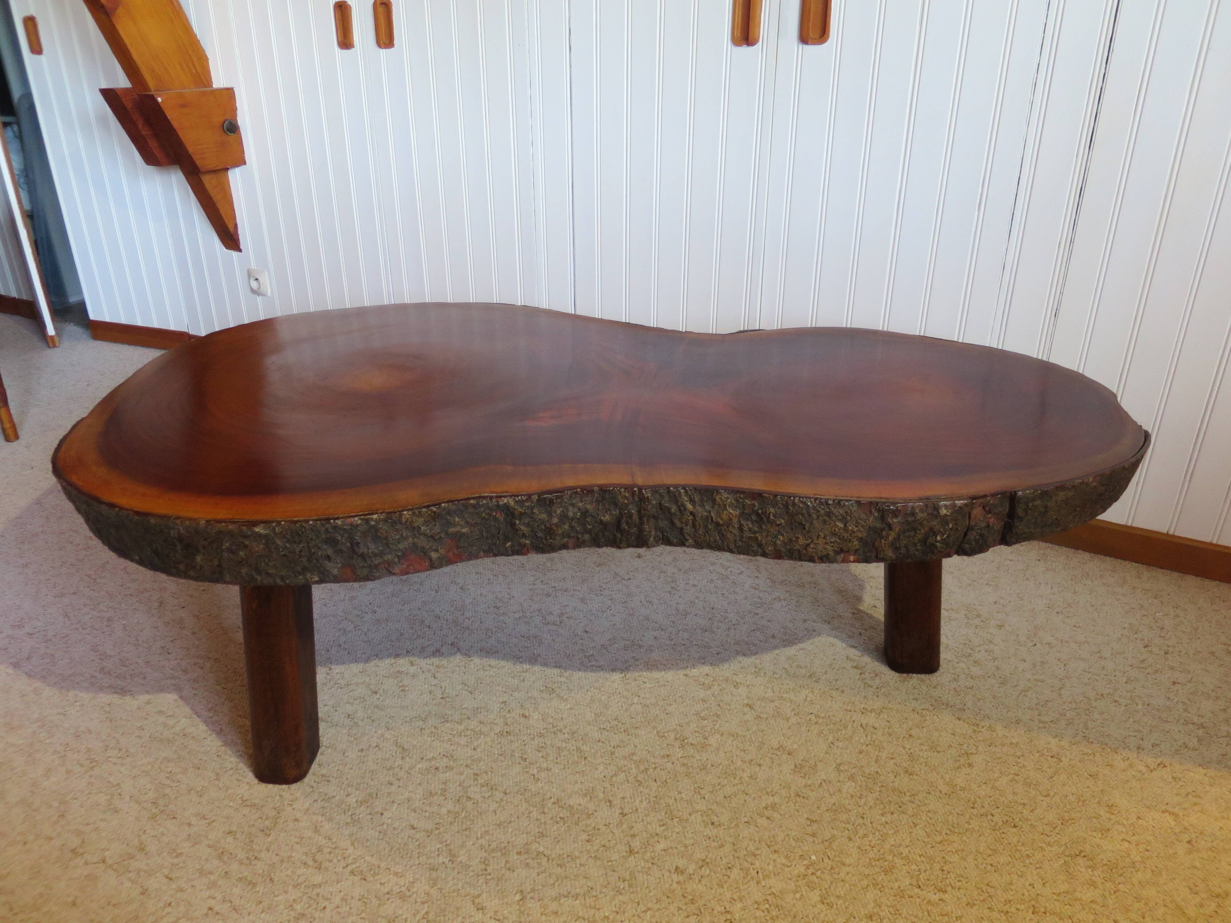 Tripod coffee table - solid okoumé wood - organic shape - brutalist style