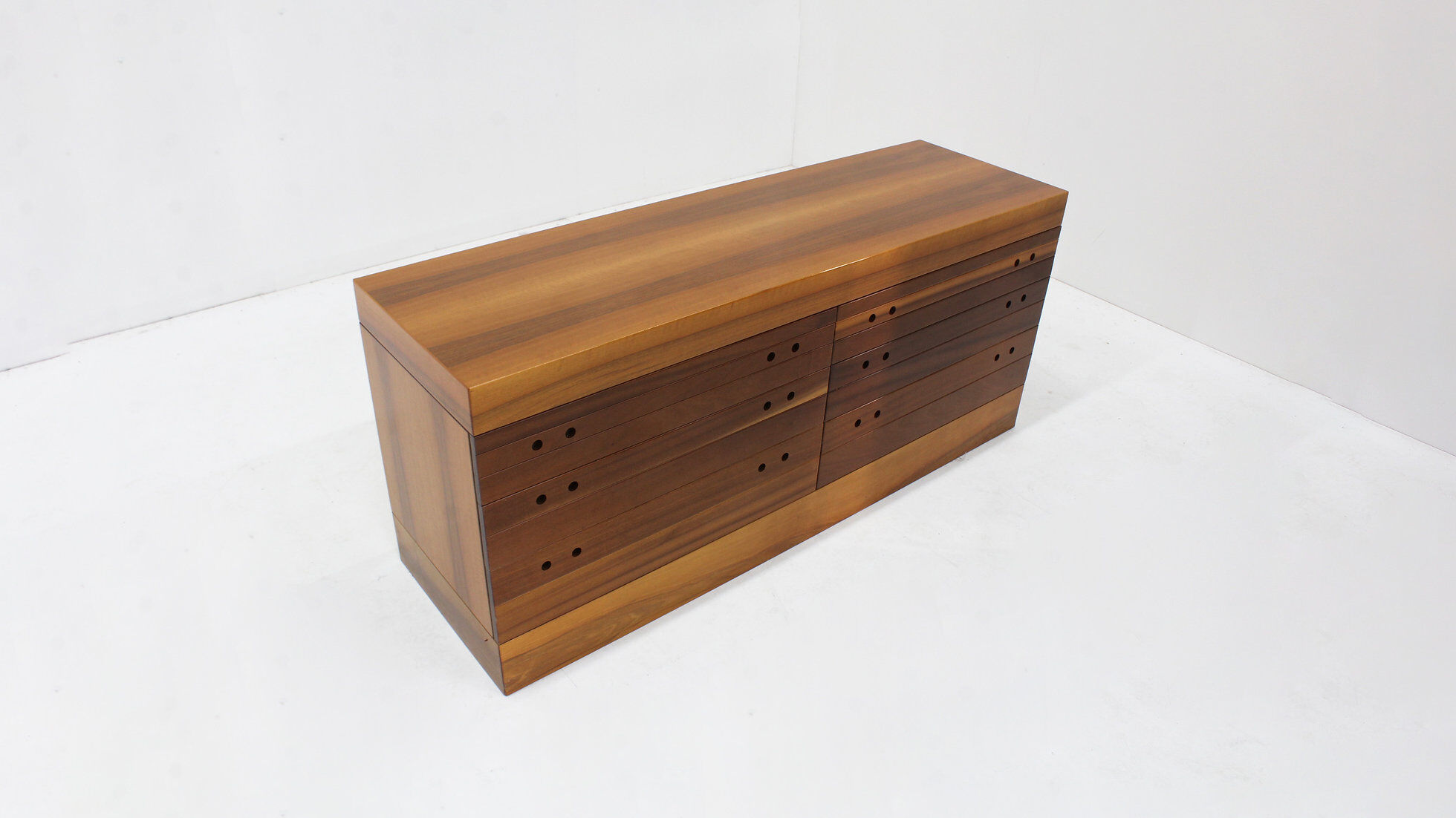 Vintage Italian mid-century chest of drawers sideboard