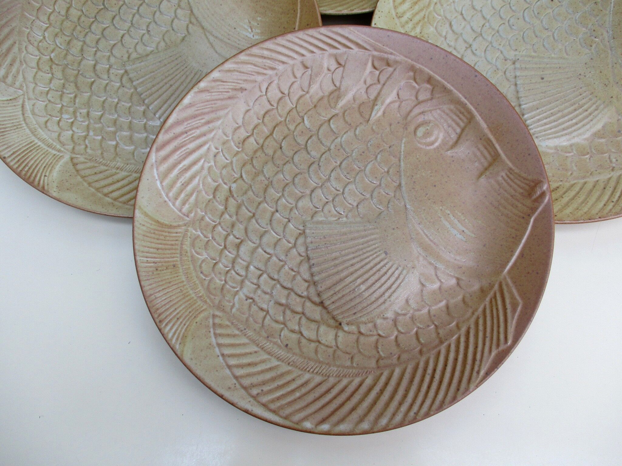 Flat plates Fish Sandstone CNP Village France Lot of 6