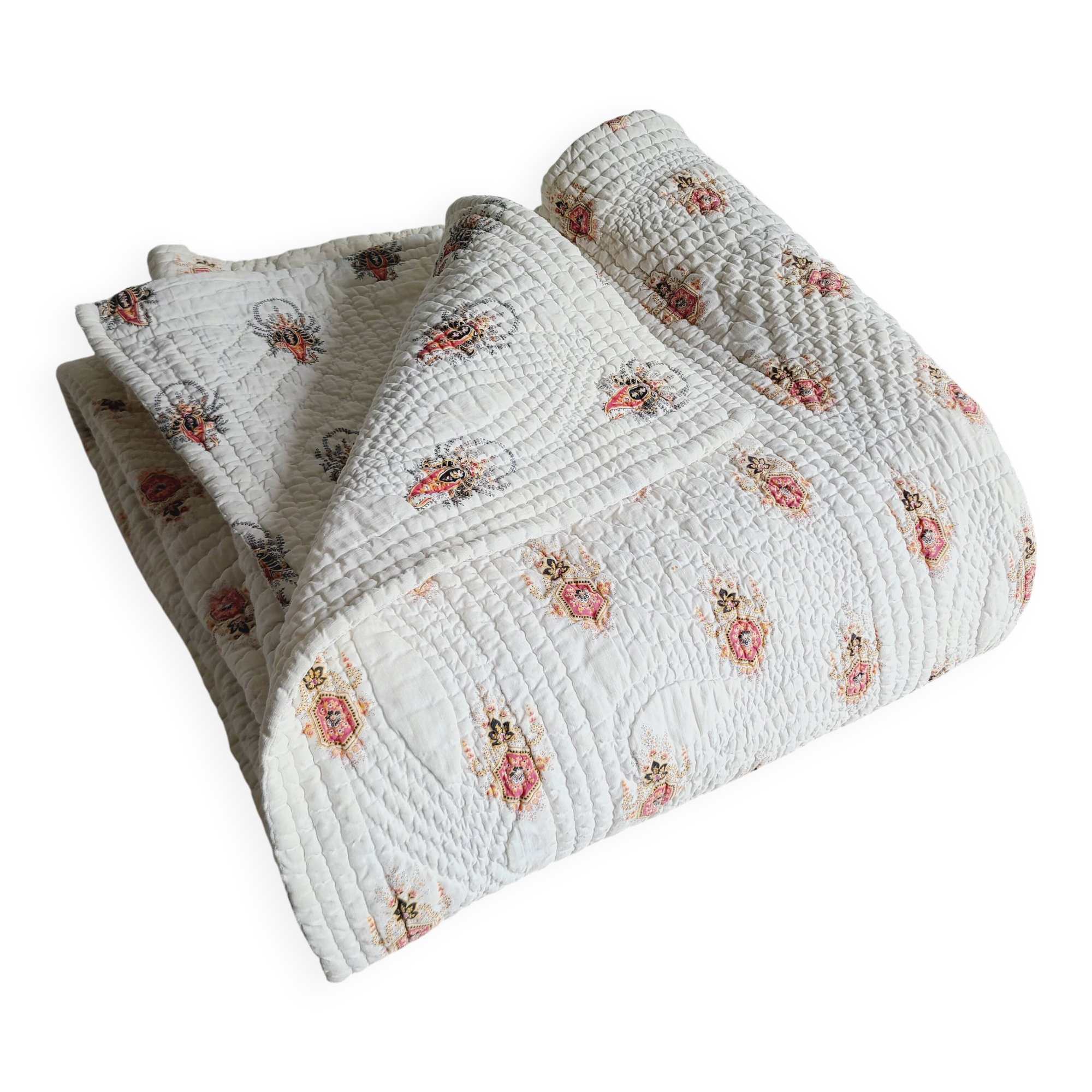 Large Provençal boutis from the 19th century, 195 x 190 cm.