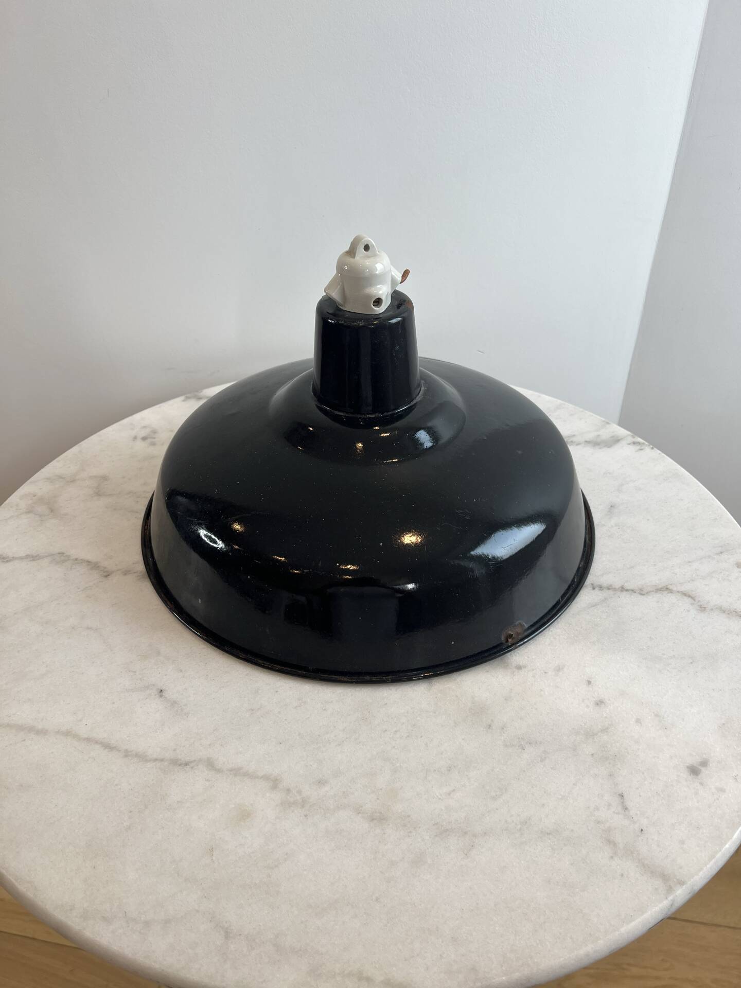 Industrial suspension in black enamelled sheet metal - workshop lampshade