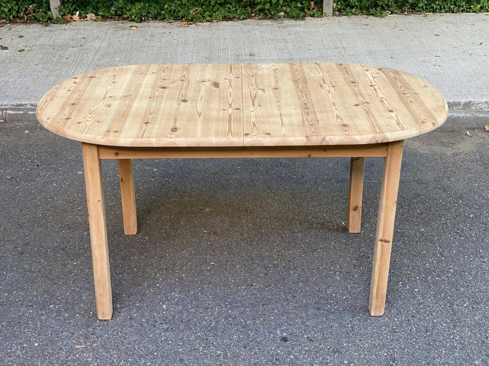 Scandinavian extendable dining table renovated in solid wood 180cm