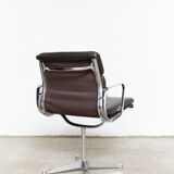 Charles & Ray Eames Soft Pad Chair EA 207 for Herman Miller