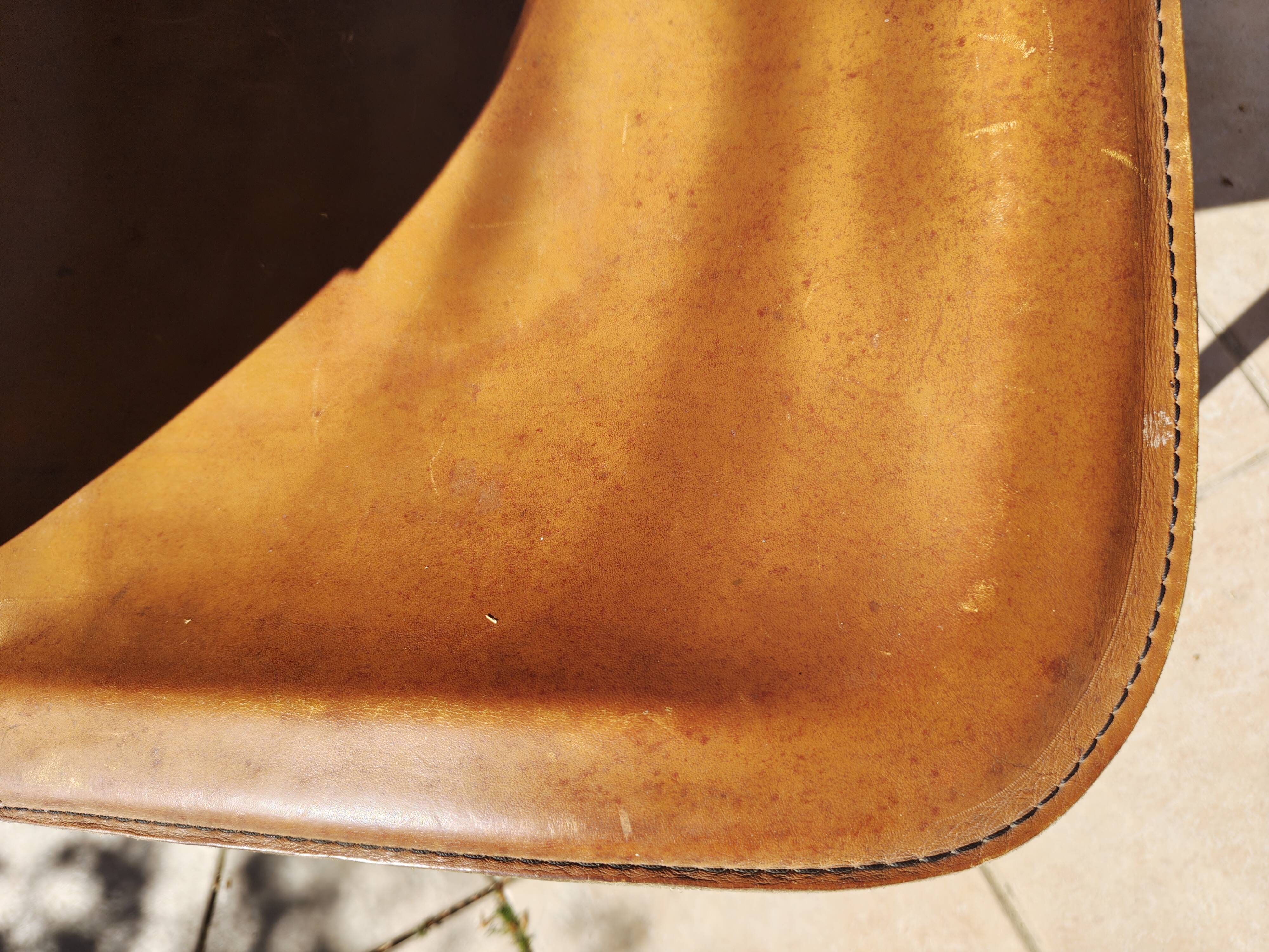 Lot de chaises cuir Ligne Roset Année 1976