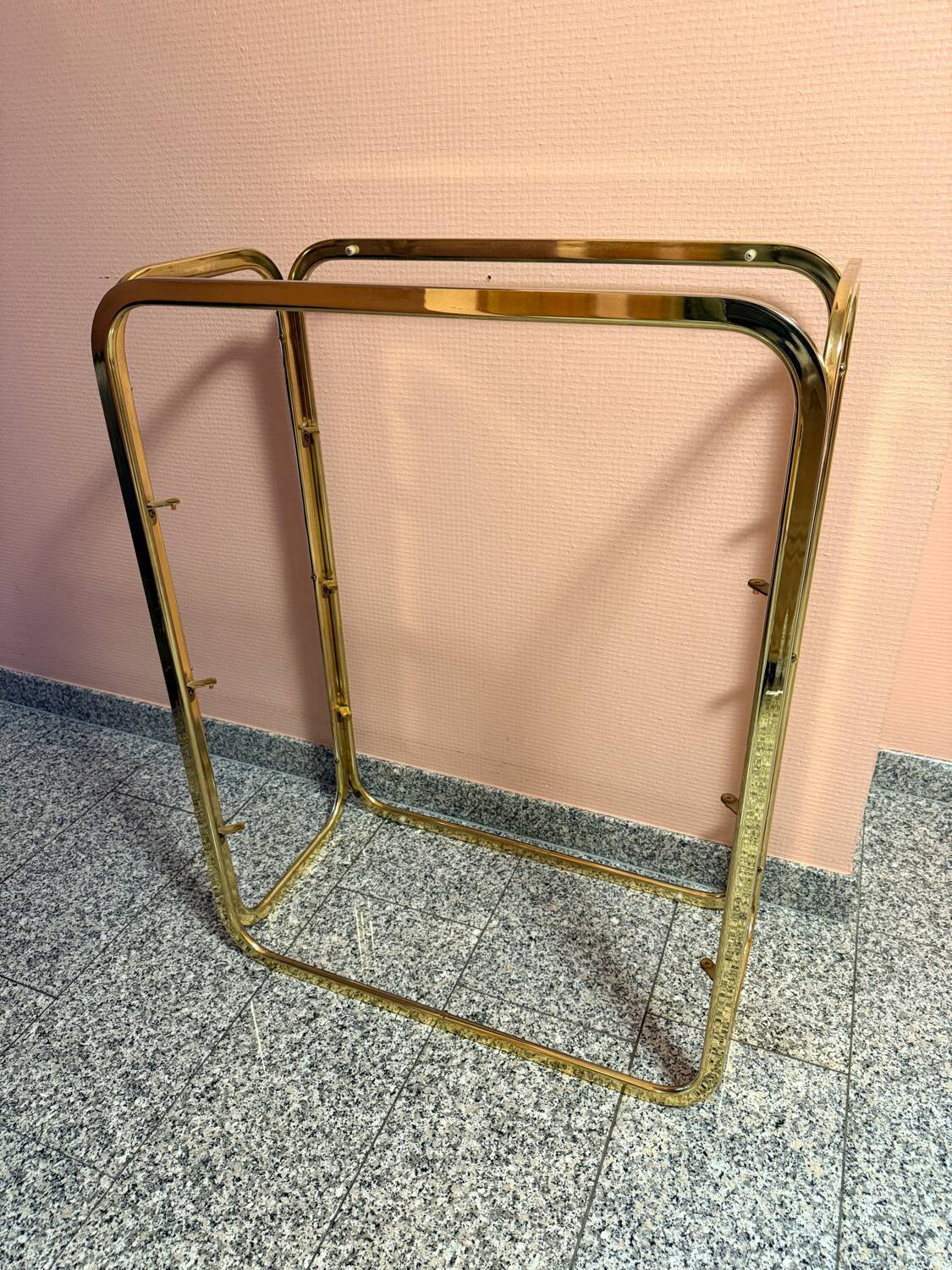 Vintage shelf in brass and smoked glass – Italian work, circa 1970.