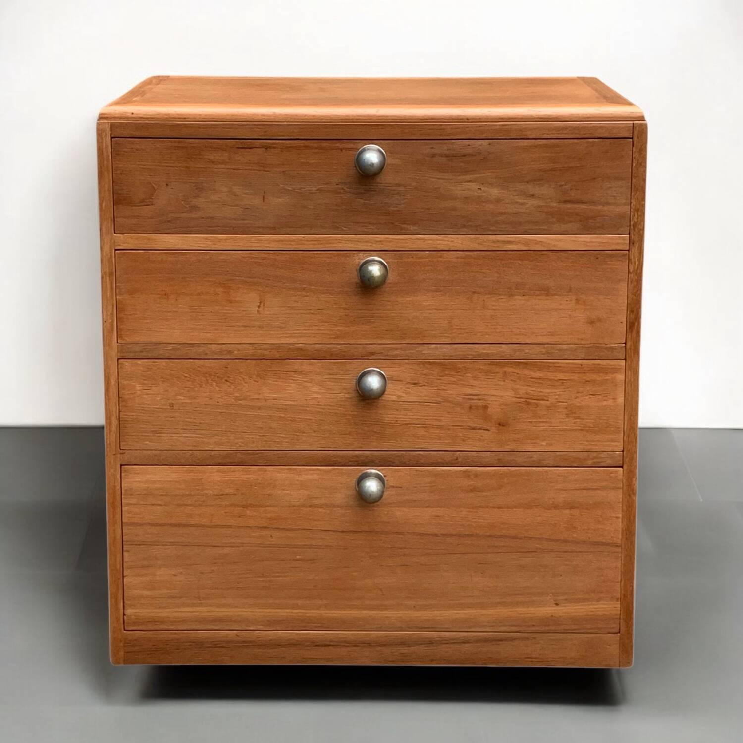 Vintage chest of drawers in solid raw wood from 1950
