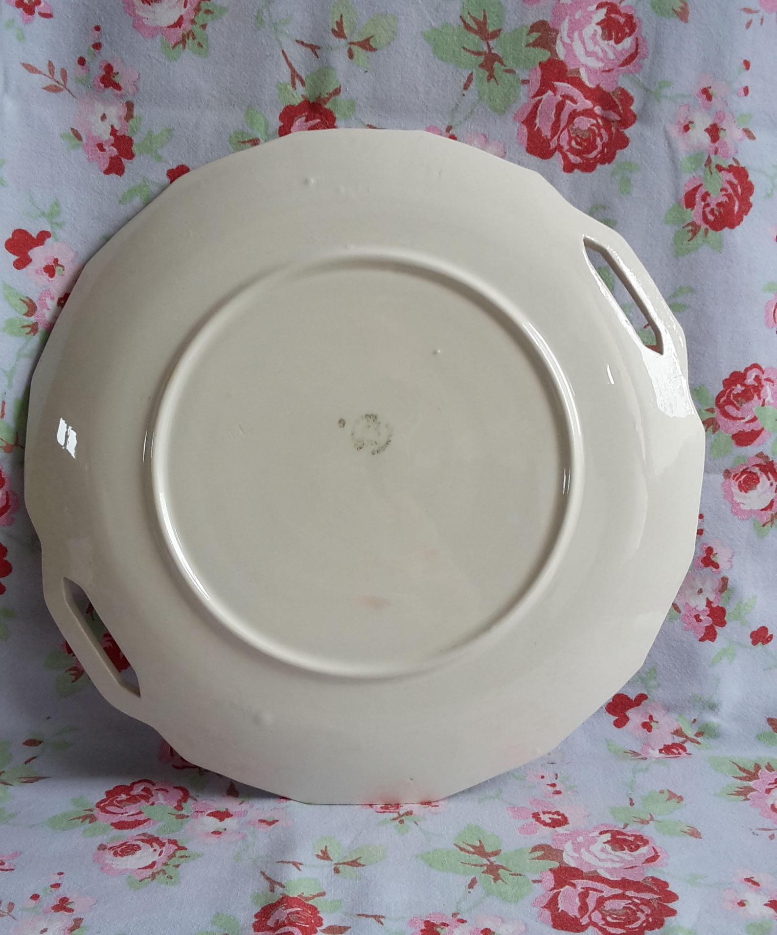 Pie dish with ceranord cakes