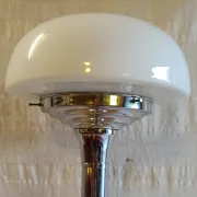 Table lamp in Bauhaus style with chrome metal and opaline globe - mid 20th century.