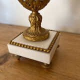 Paire de cassolettes en marbre et bronze de style Louis XVI