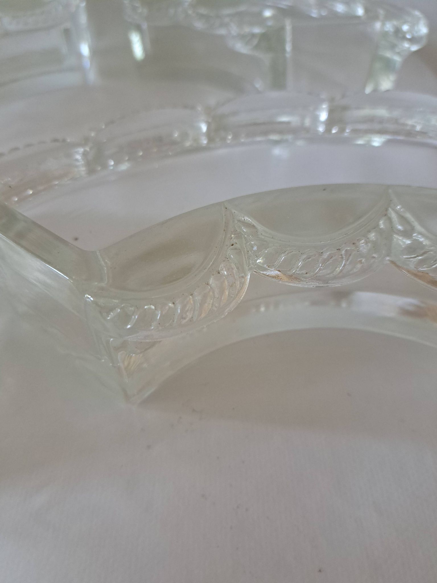 Lalique France centrepiece. Festons model.