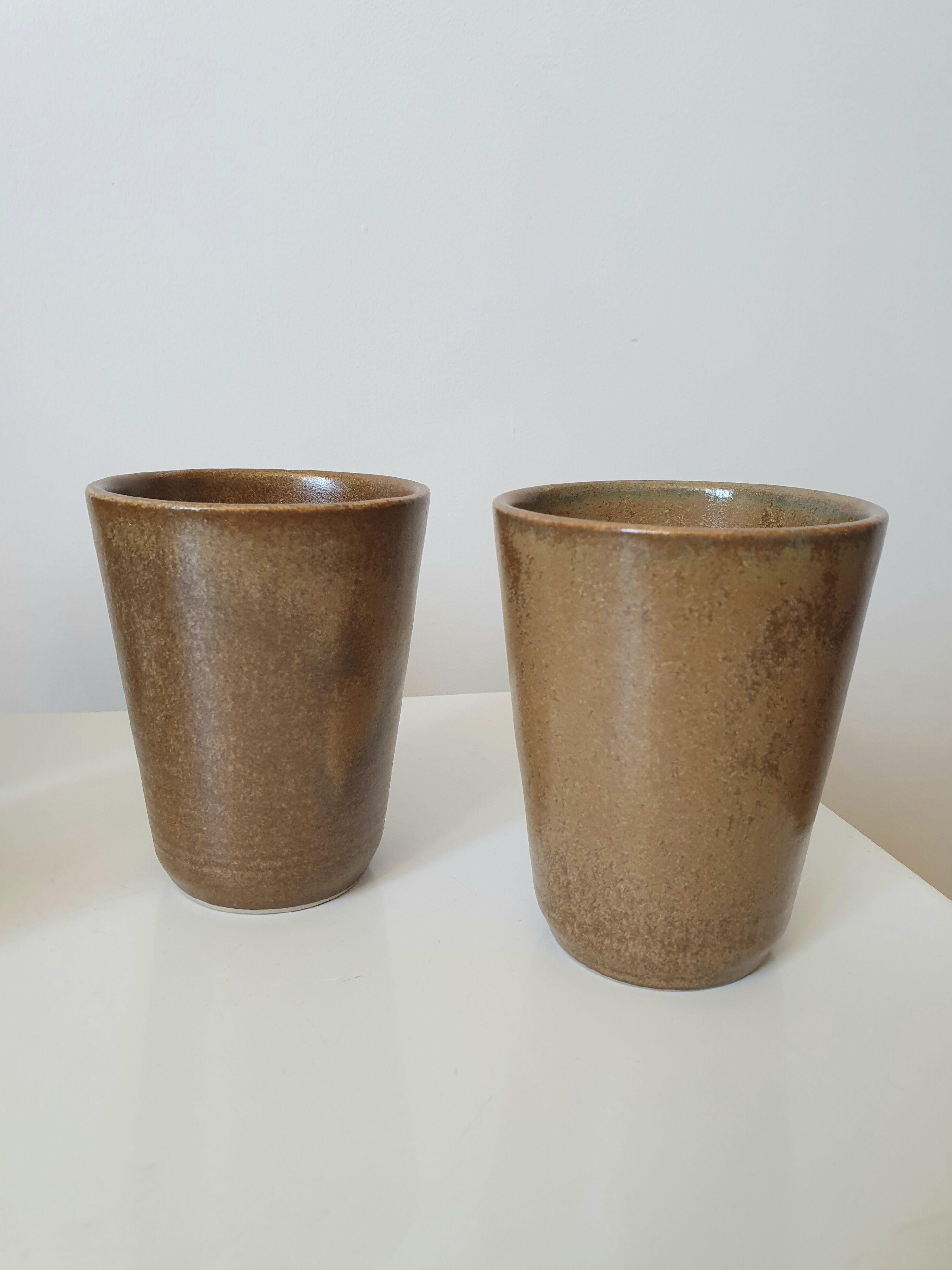 Digoin sandstone cups