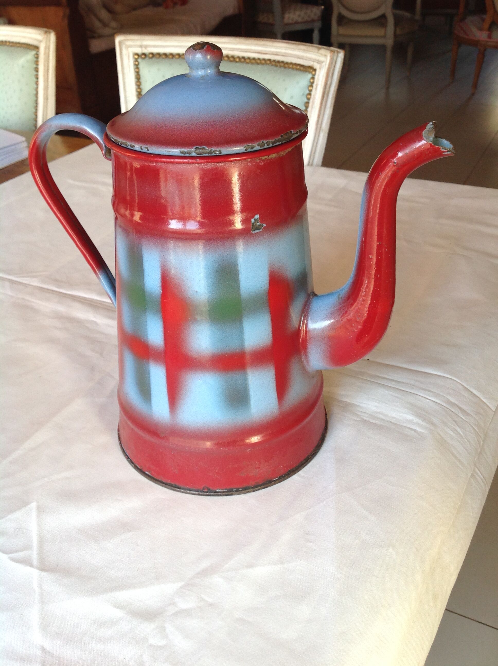 Old enamelled sheet metal cafeteria