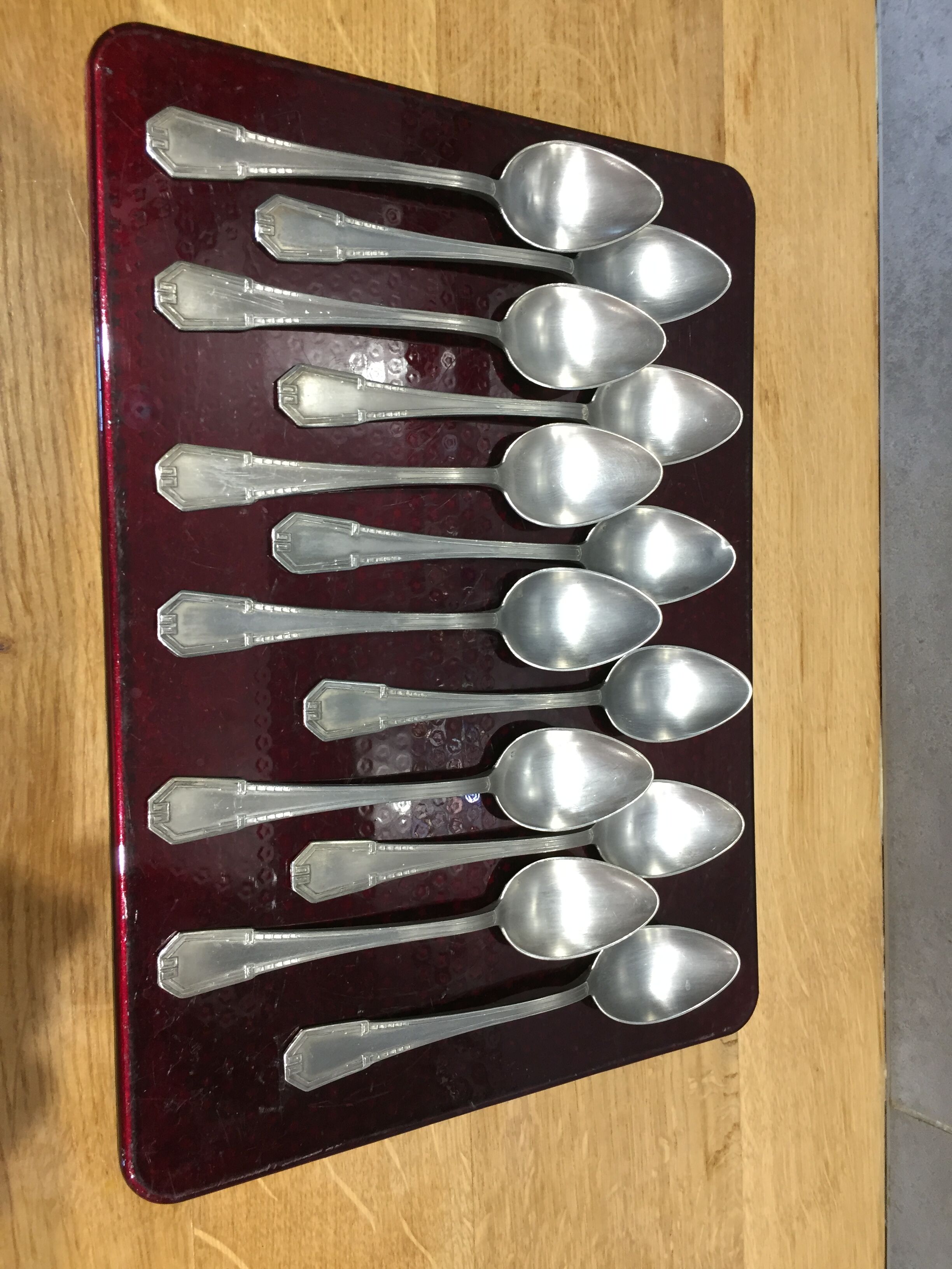 Série de 12 cuillères à dessert Art Deco