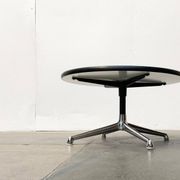Table d'appoint du milieu du siècle par Charles & Ray Eames pour Herman Miller, années 1960